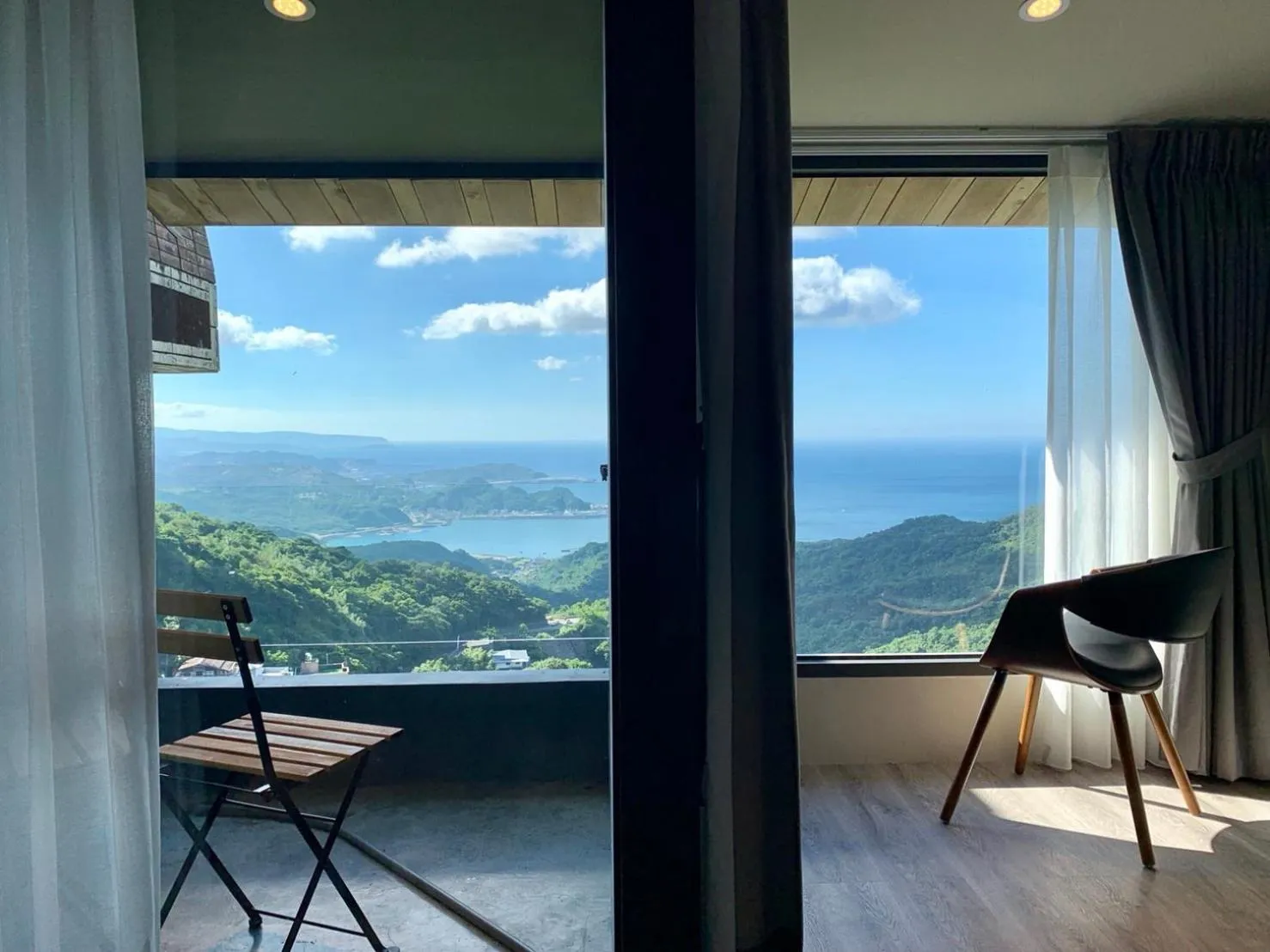 Day in Something Easy Inn