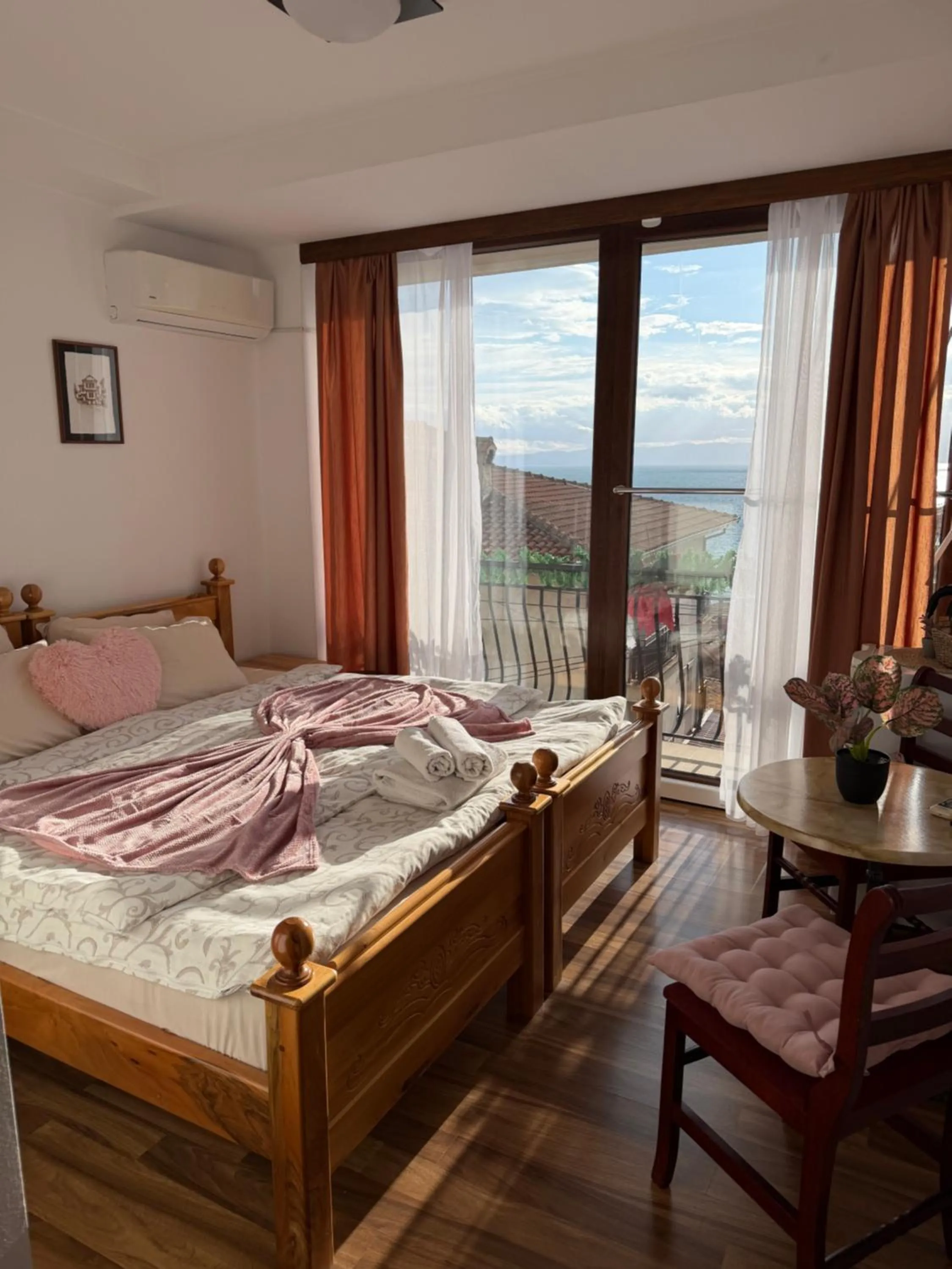 Bed in Villa Srma OHRİD
