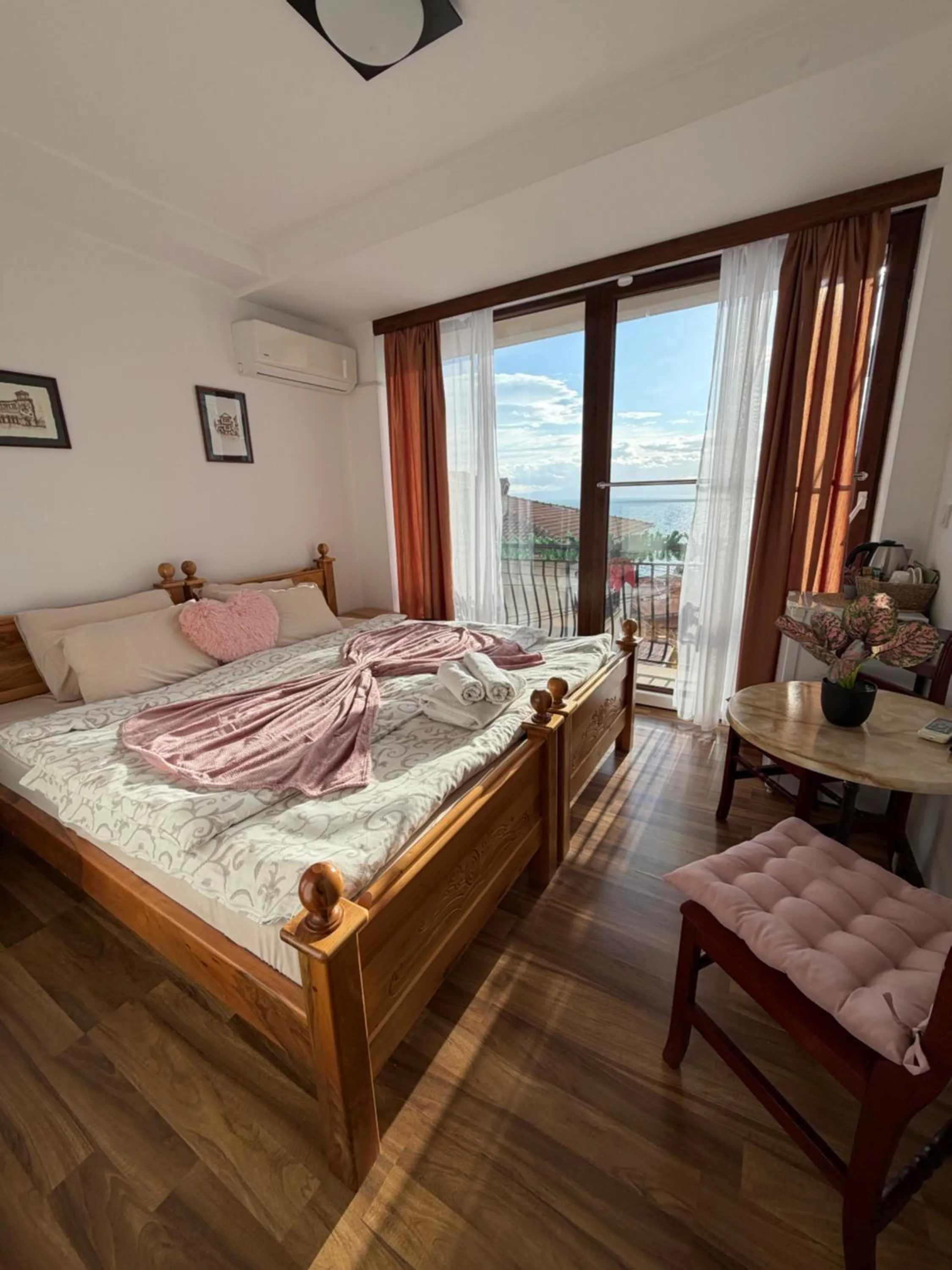 Bed in Villa Srma OHRİD