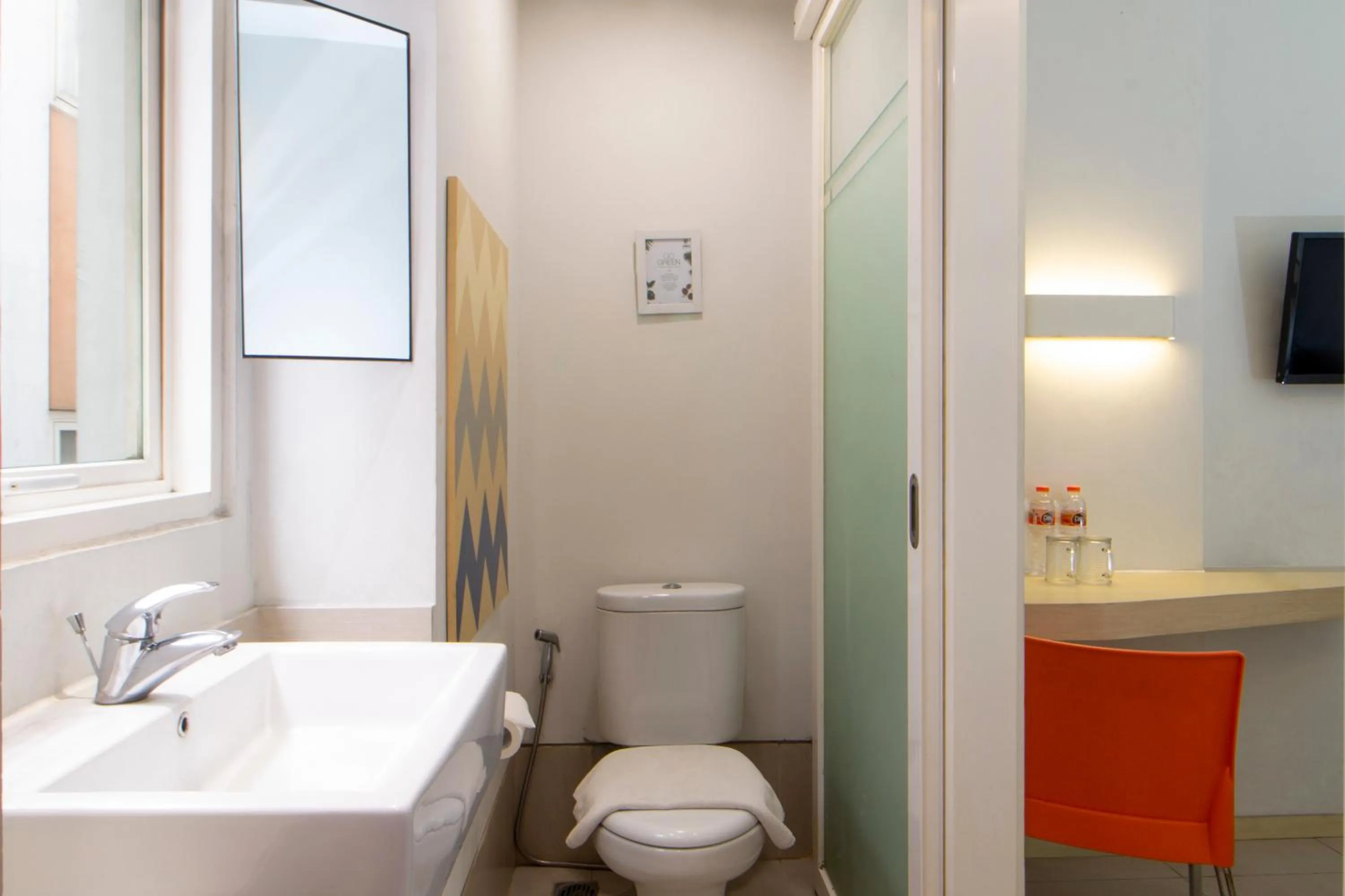 Bathroom in Cleo Hotel Tunjungan