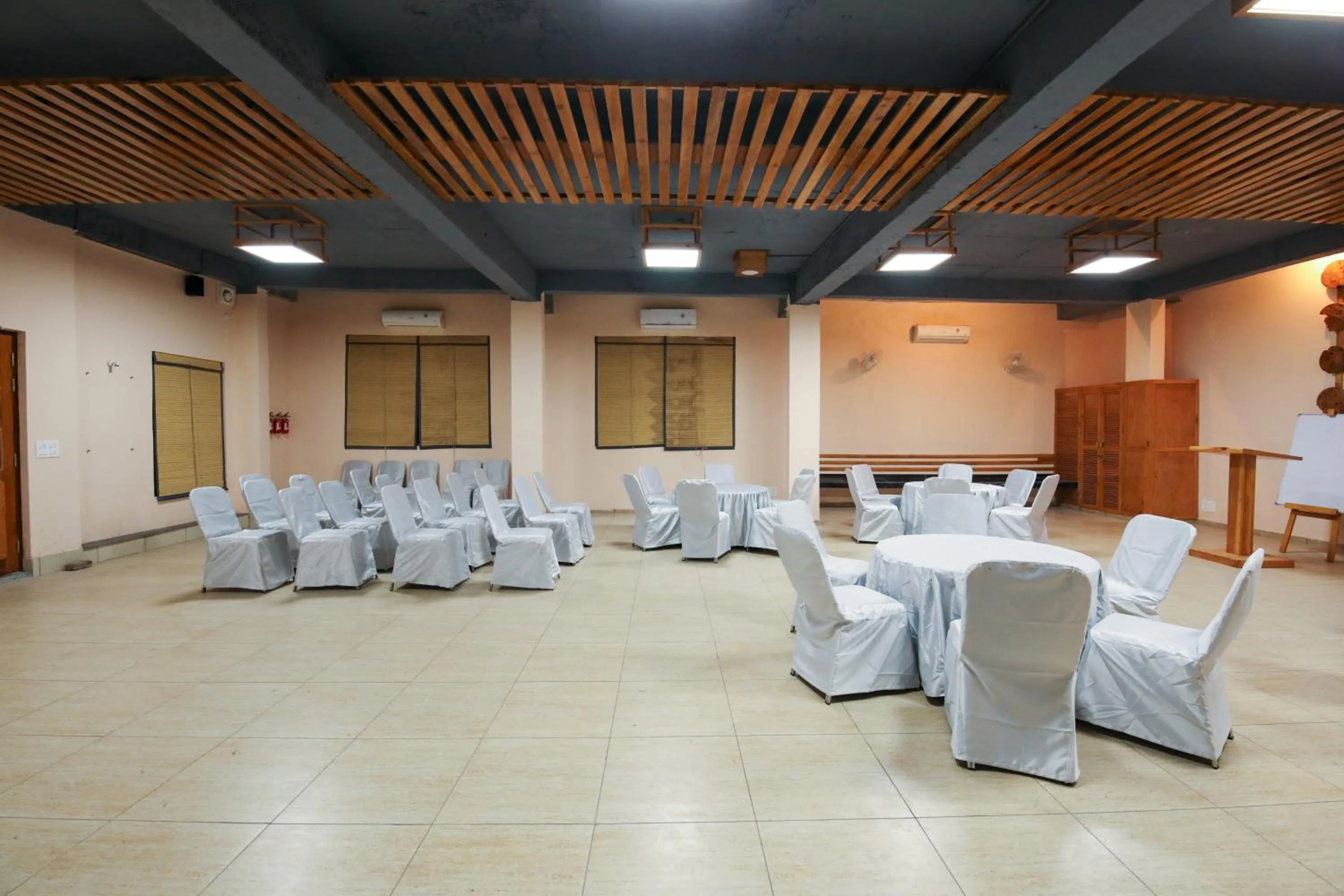 Business facilities in LaTigre Resort