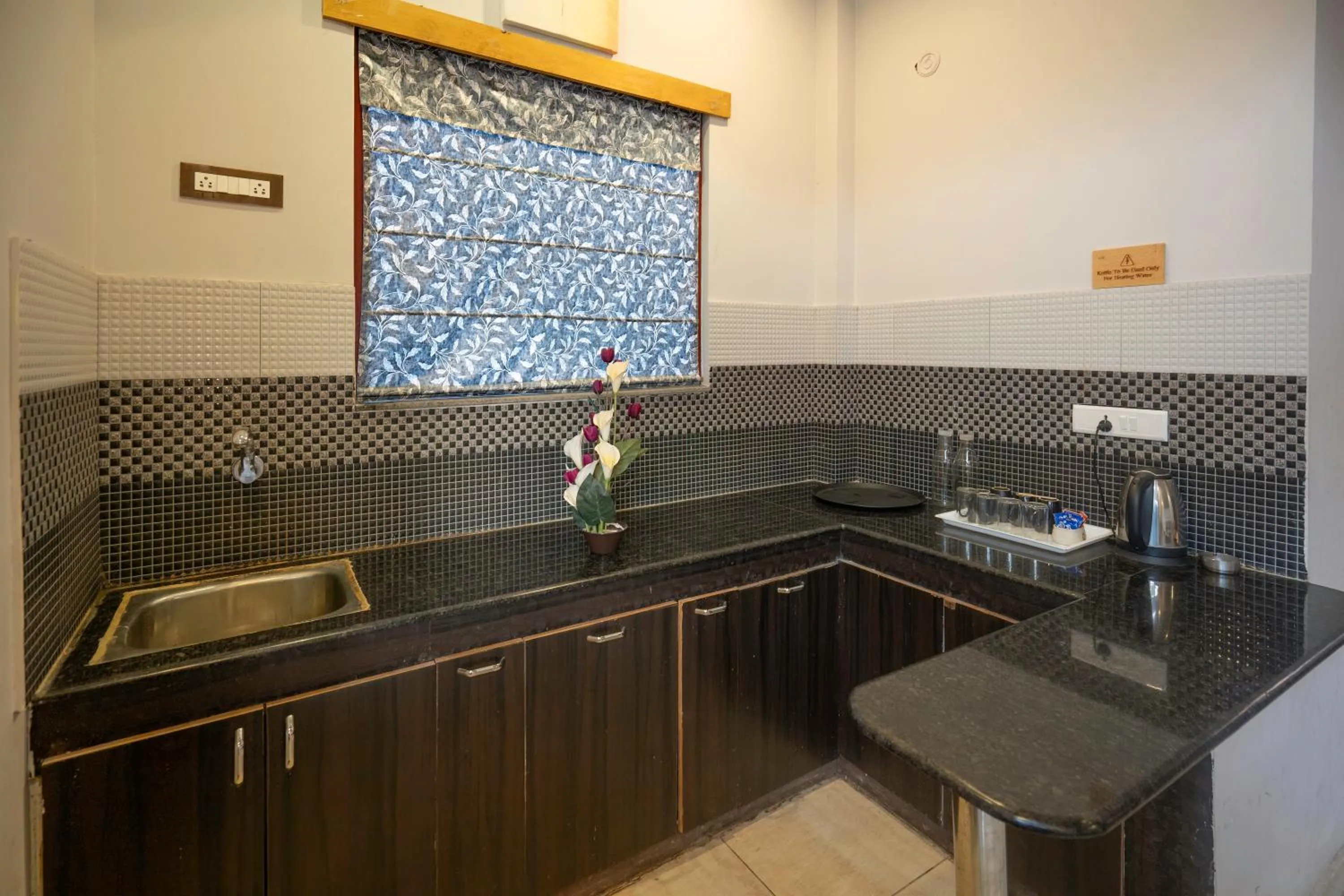 Coffee/tea facilities in LaTigre Resort