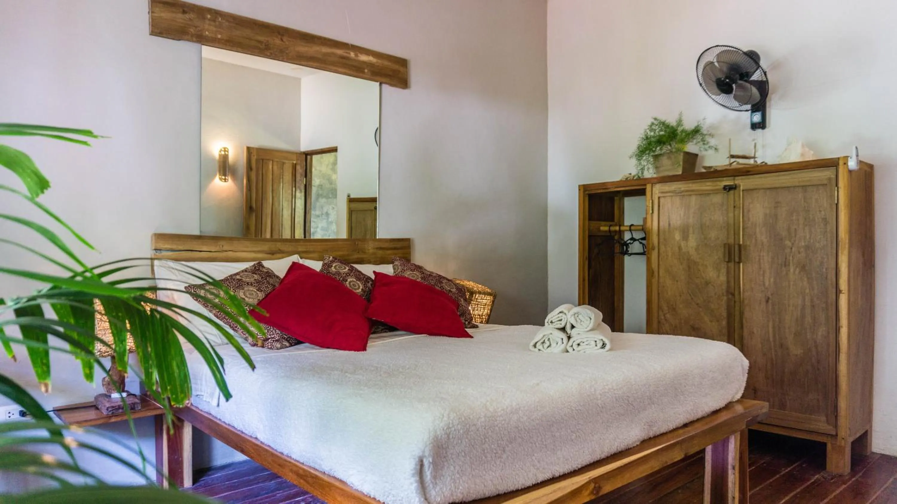 Bed in Happiness Boutique Resort El Nido