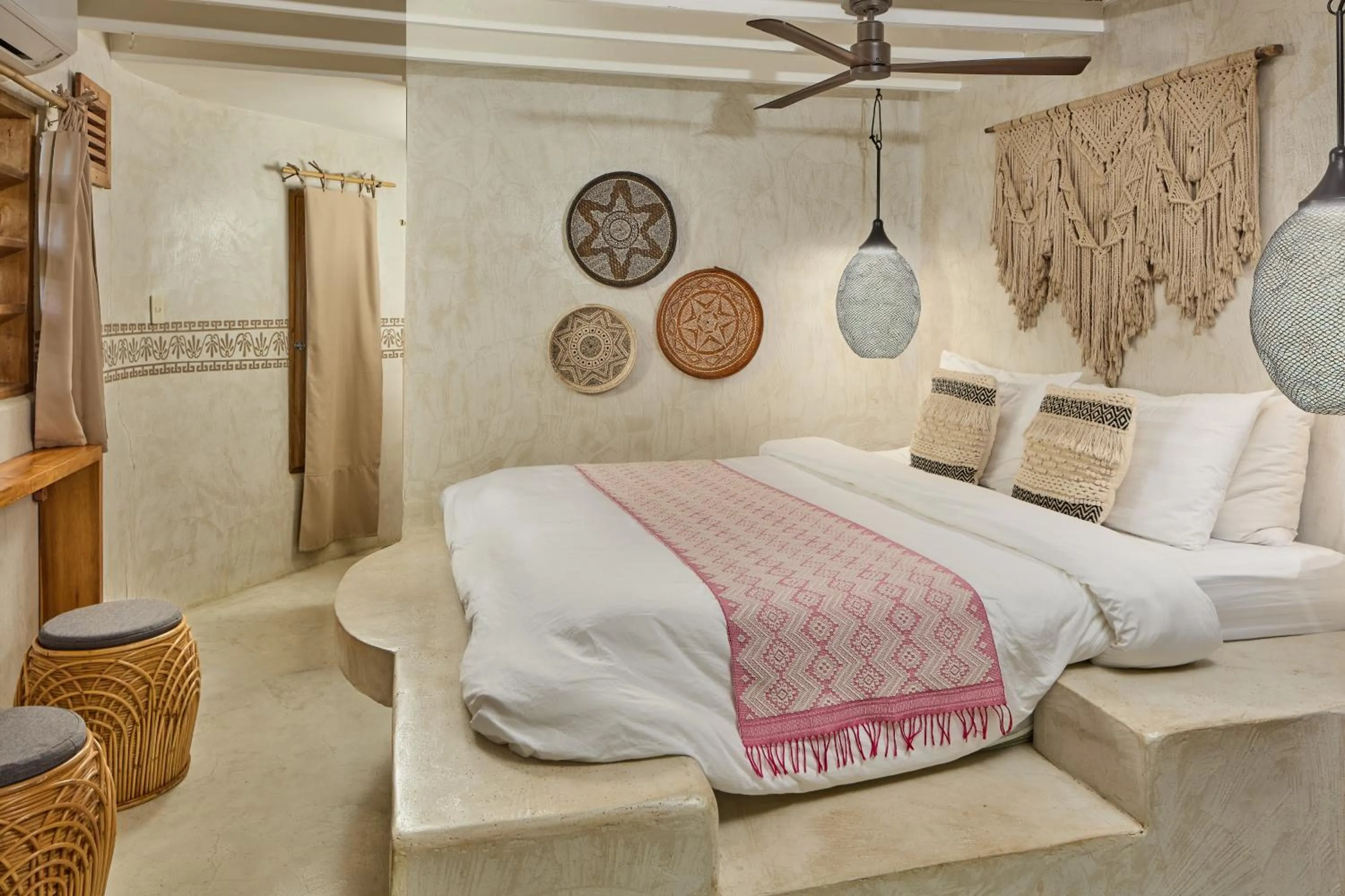 Bed in Happiness Boutique Resort El Nido