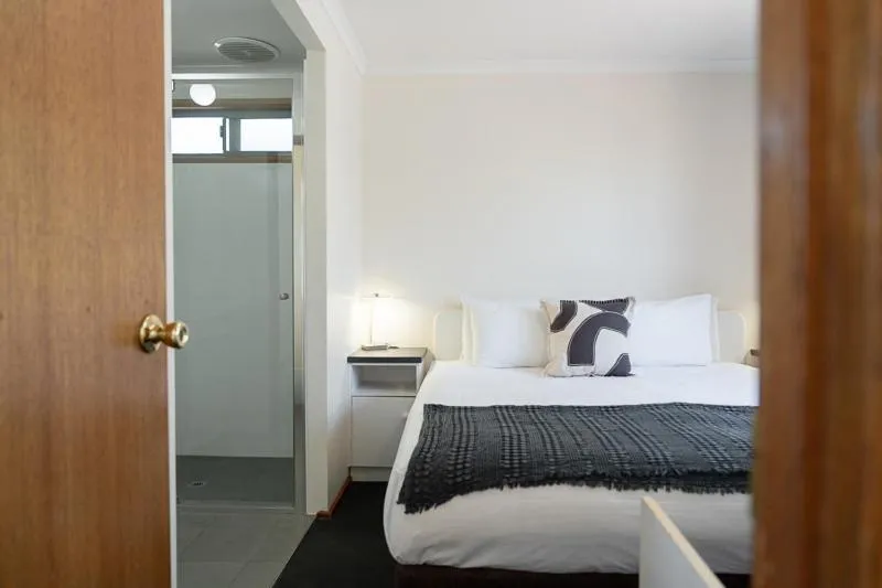 Bed in Adelaide Caravan Park - Aspen Holiday Parks