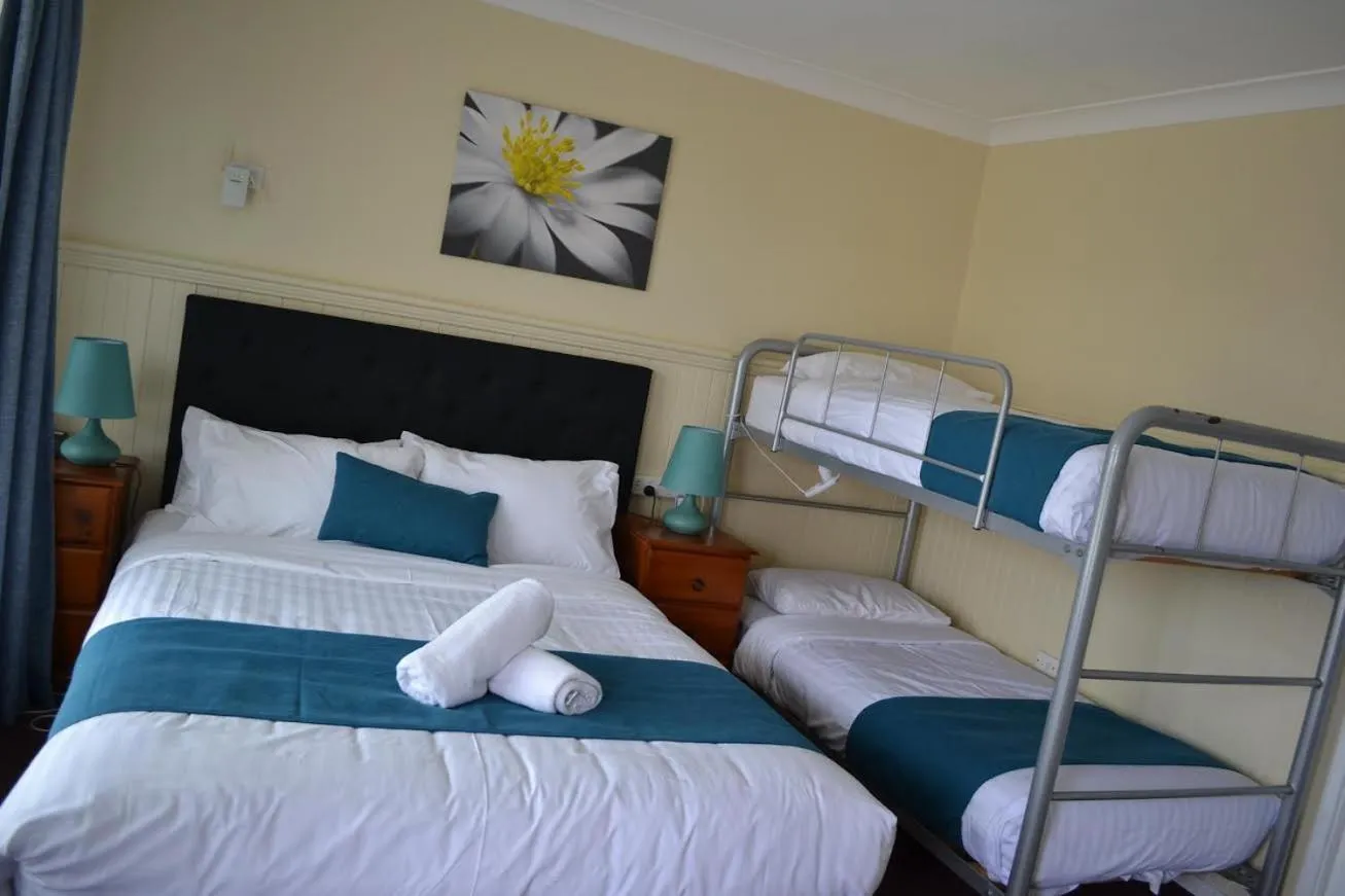 Bed in Lithgow Motor Inn