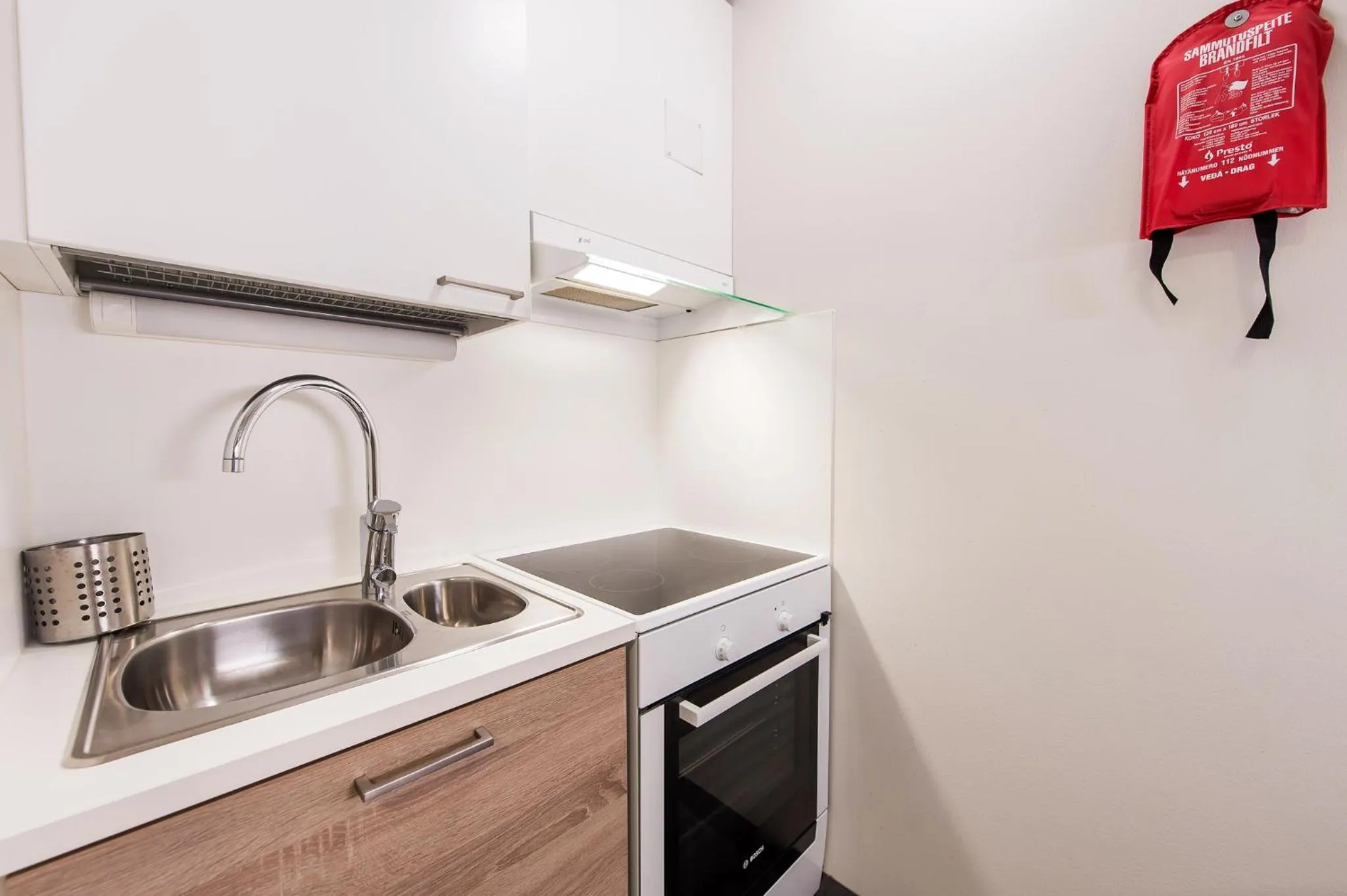 Communal kitchen in Forenom Aparthotel Espoo Leppävaara