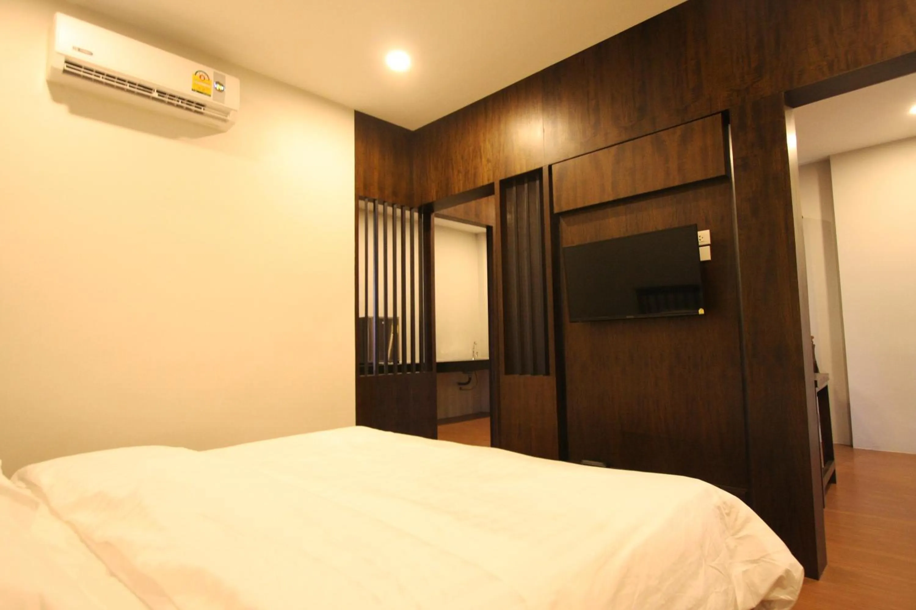 Photo of the whole room, Bed in Rongsang Resort