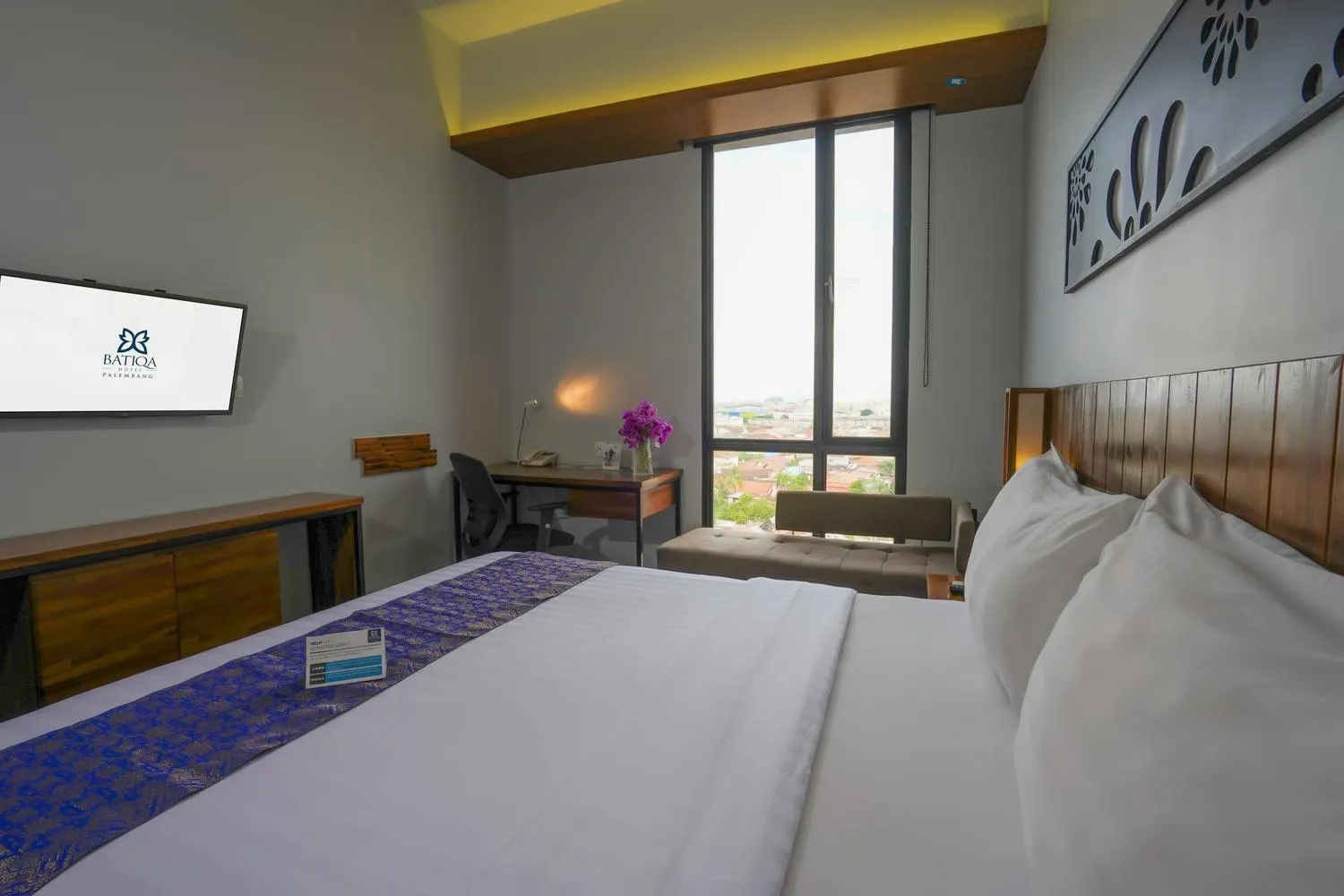 Bedroom, Bed in BATIQA Hotel Palembang