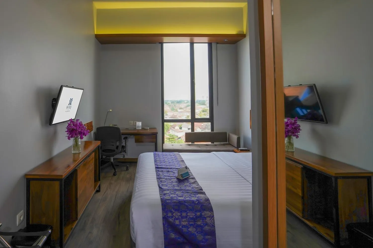 Bedroom, Bed in BATIQA Hotel Palembang