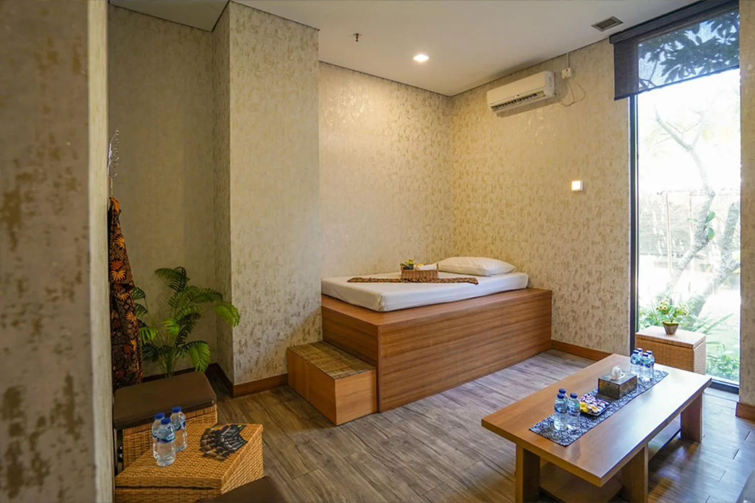Massage, Bed in BATIQA Hotel Palembang