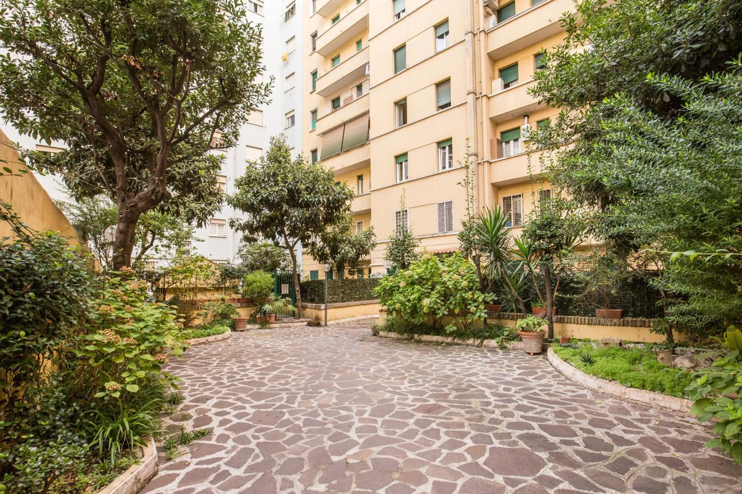 Facade/entrance in M&L Apartment - Caracalla Holiday