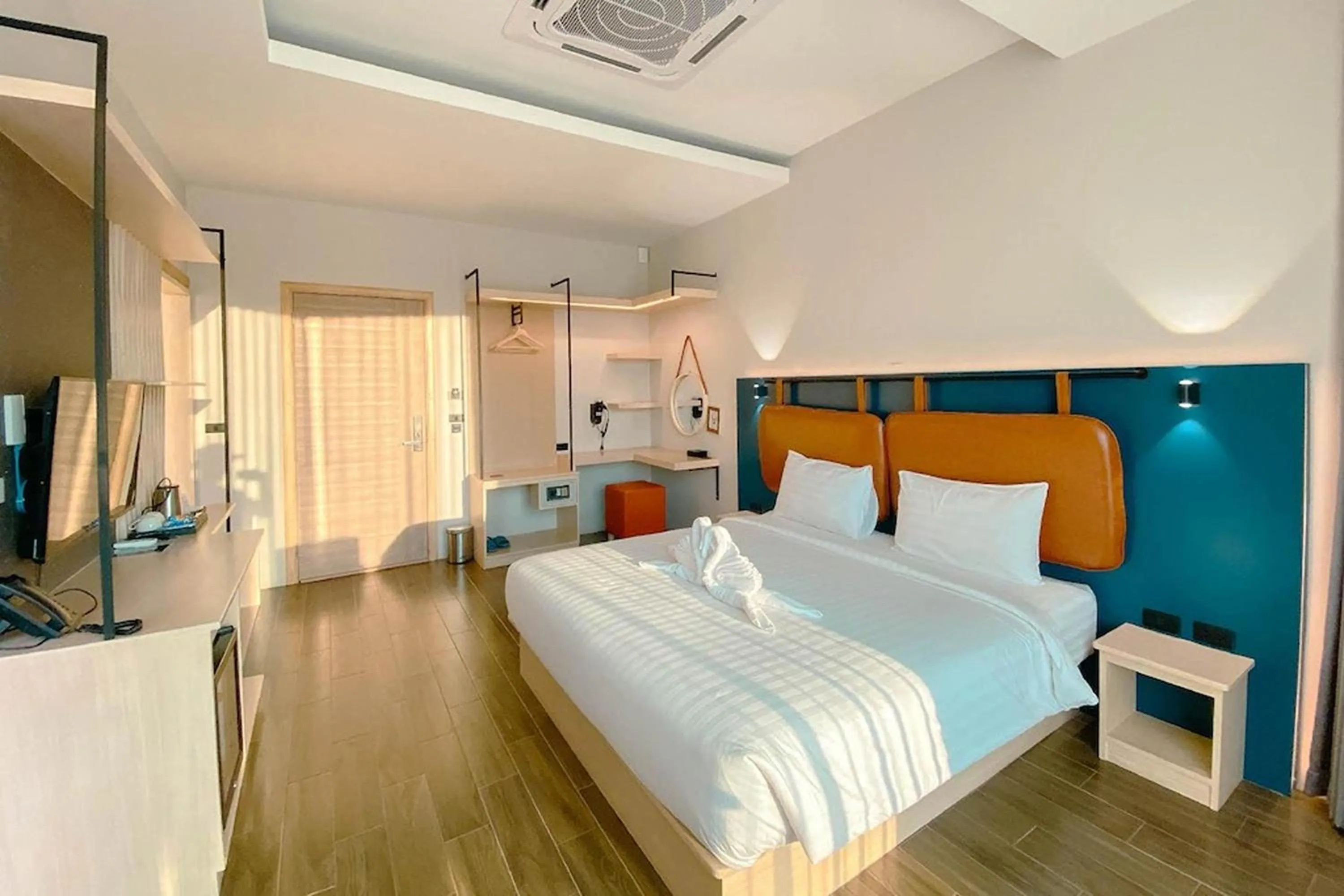 Bedroom, Bed in The Posh Khao Kho