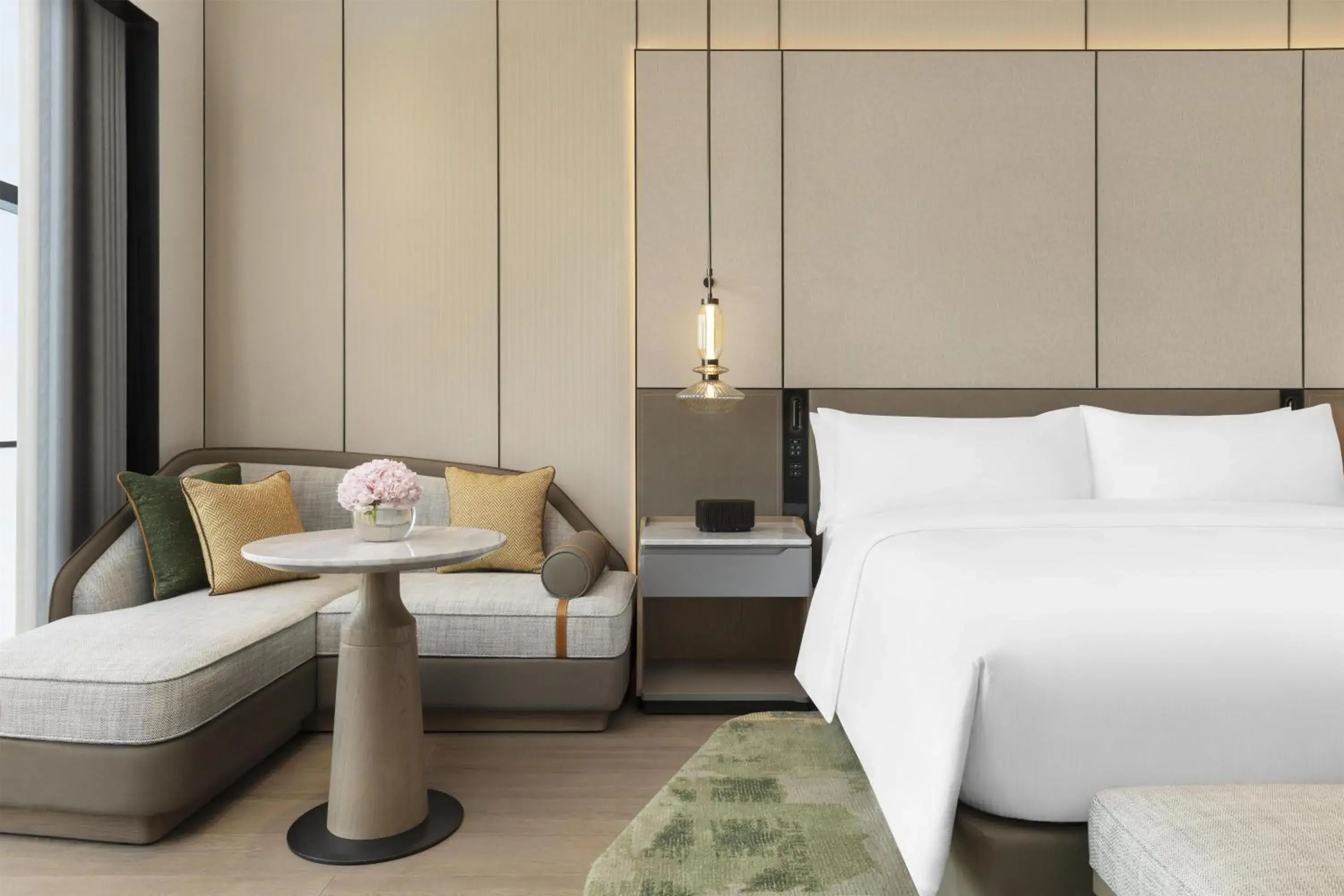 King Guest Room in Doubletree By Hilton Zhengzhou Airport Aerotropolis King Guest Room in Doubletree By Hilton Zhengzhou Airport Aerotropolis