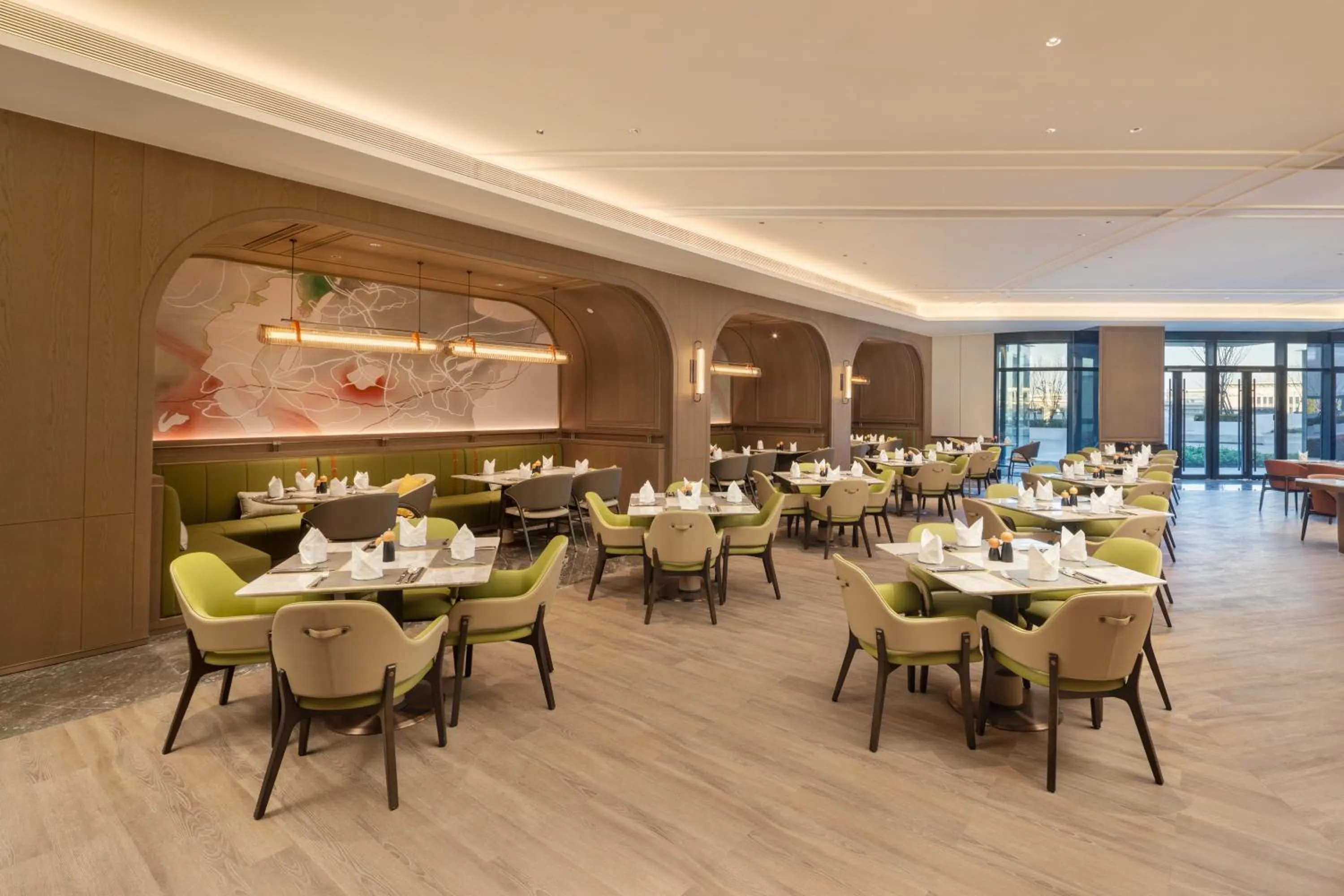 Restaurant/places to eat in Doubletree By Hilton Zhengzhou Airport Aerotropolis