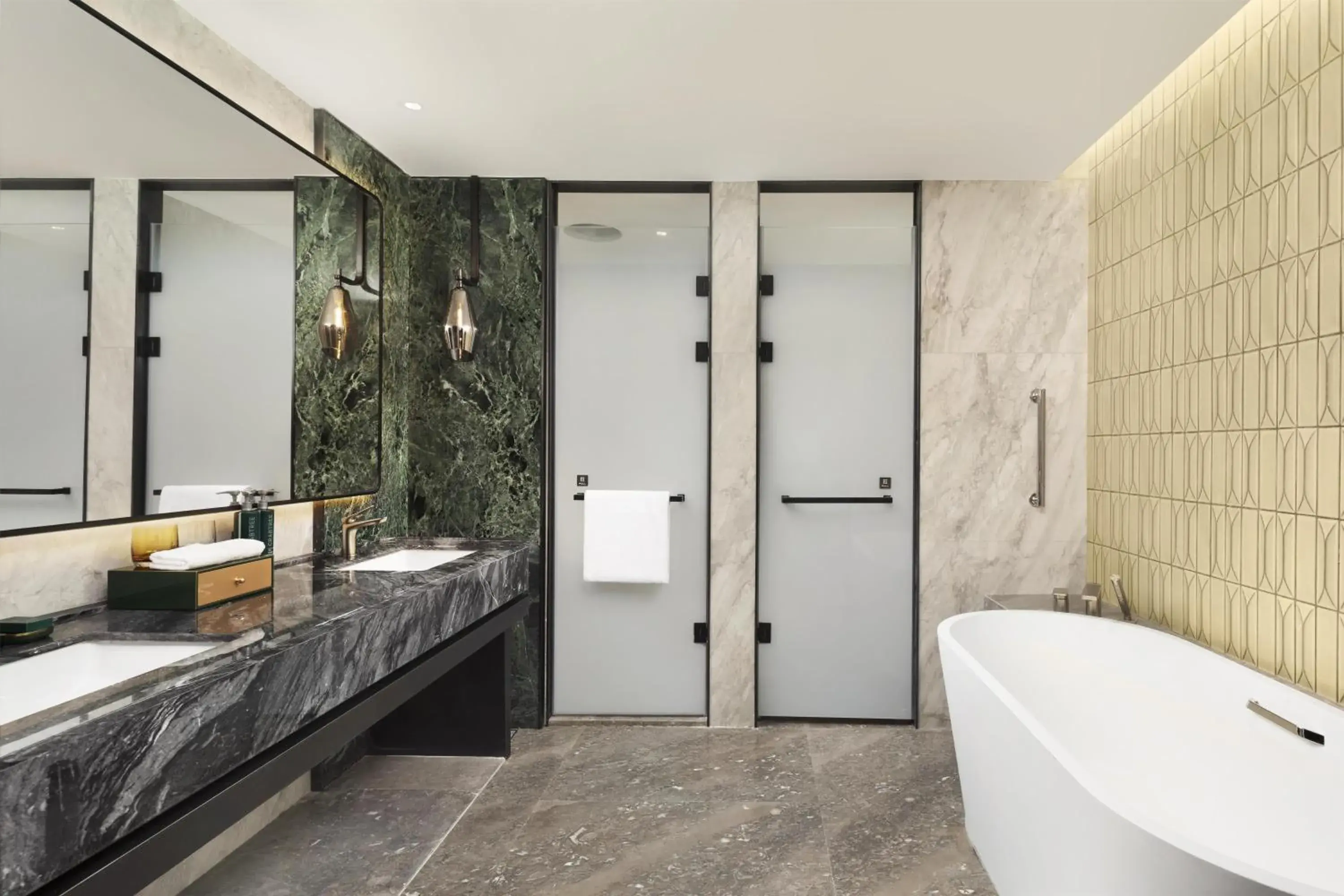 Premium King Suite in Doubletree By Hilton Zhengzhou Airport Aerotropolis Premium King Suite in Doubletree By Hilton Zhengzhou Airport Aerotropolis