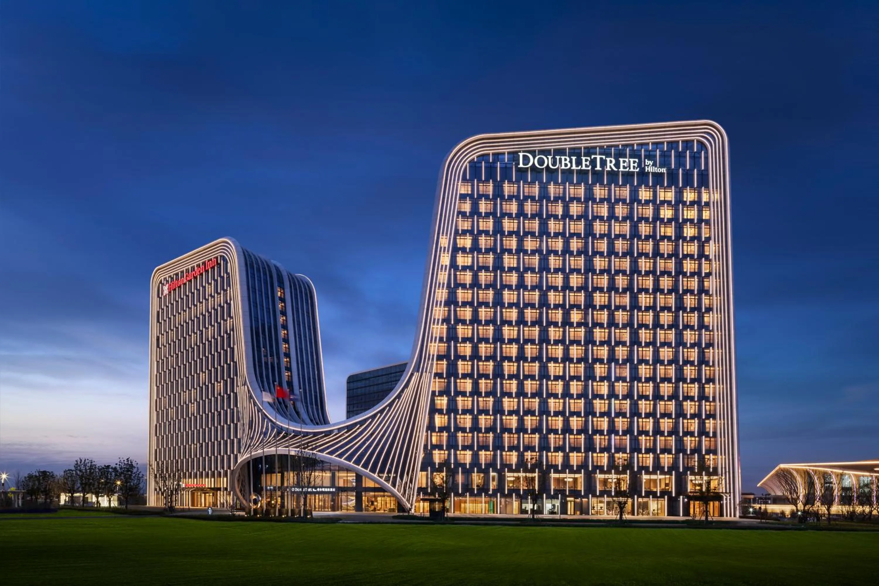 Property building in Doubletree By Hilton Zhengzhou Airport Aerotropolis