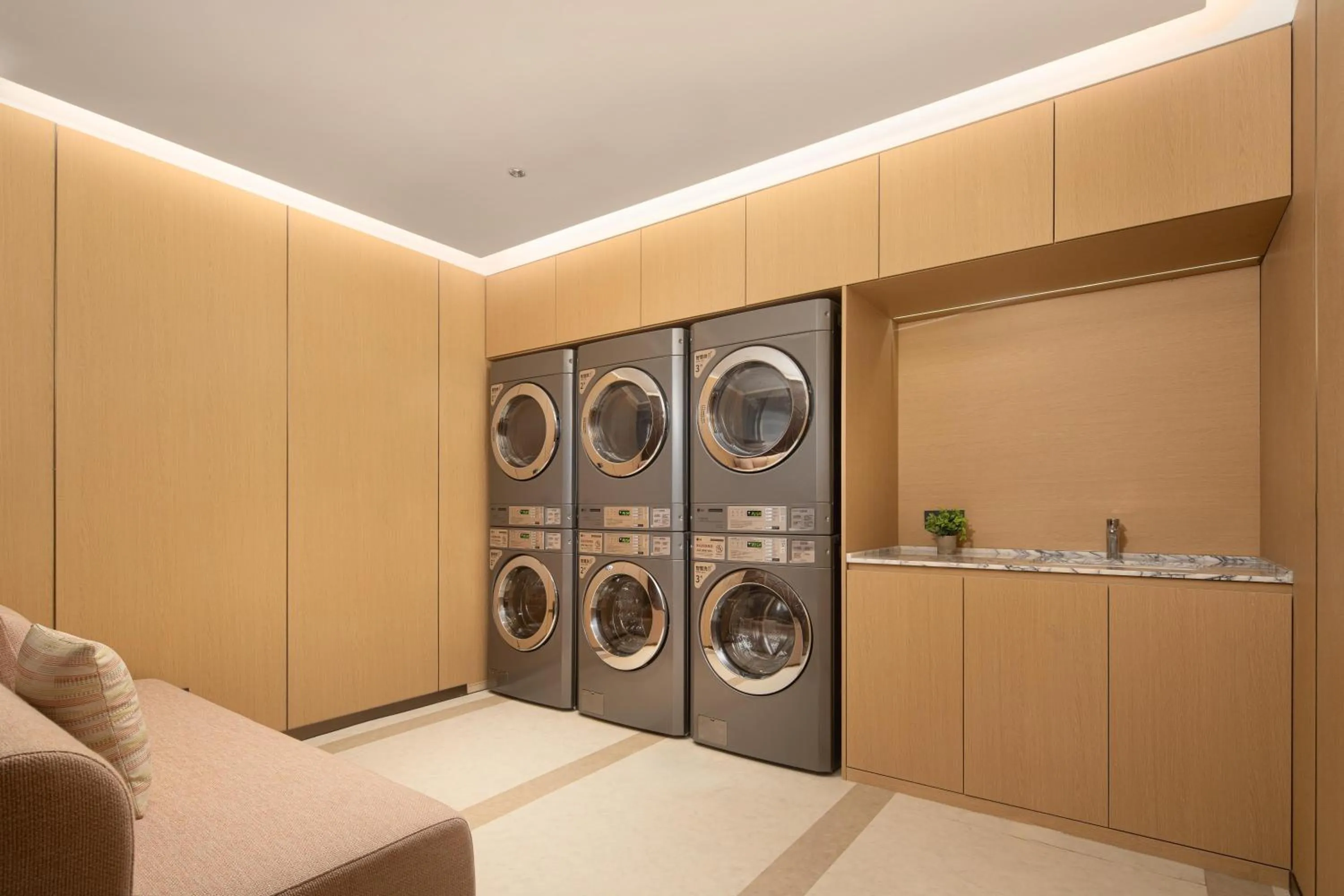 laundry in Hilton Garden Inn Hangzhou Fuyang Fuchun