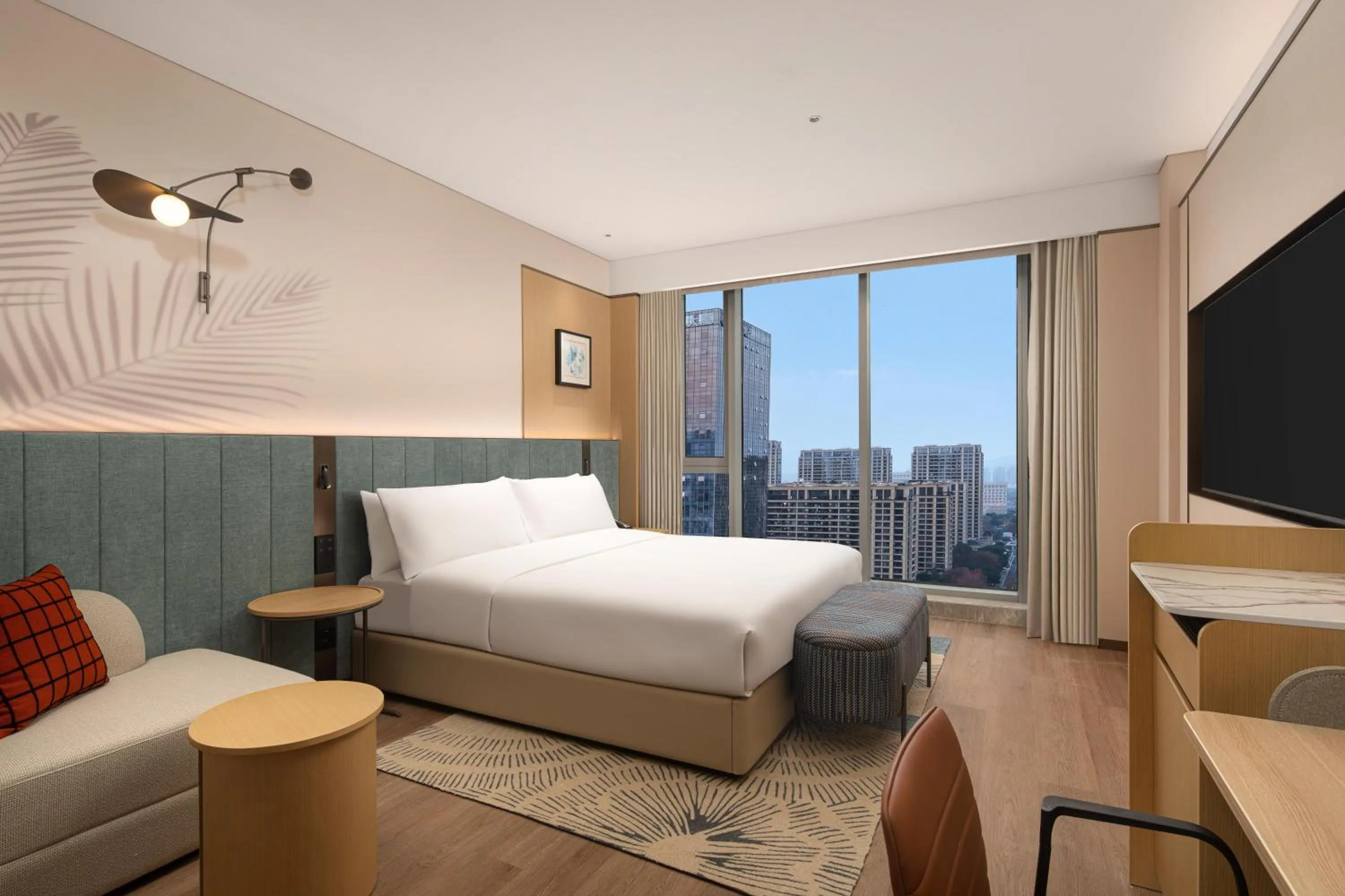 Bed in Hilton Garden Inn Hangzhou Fuyang Fuchun