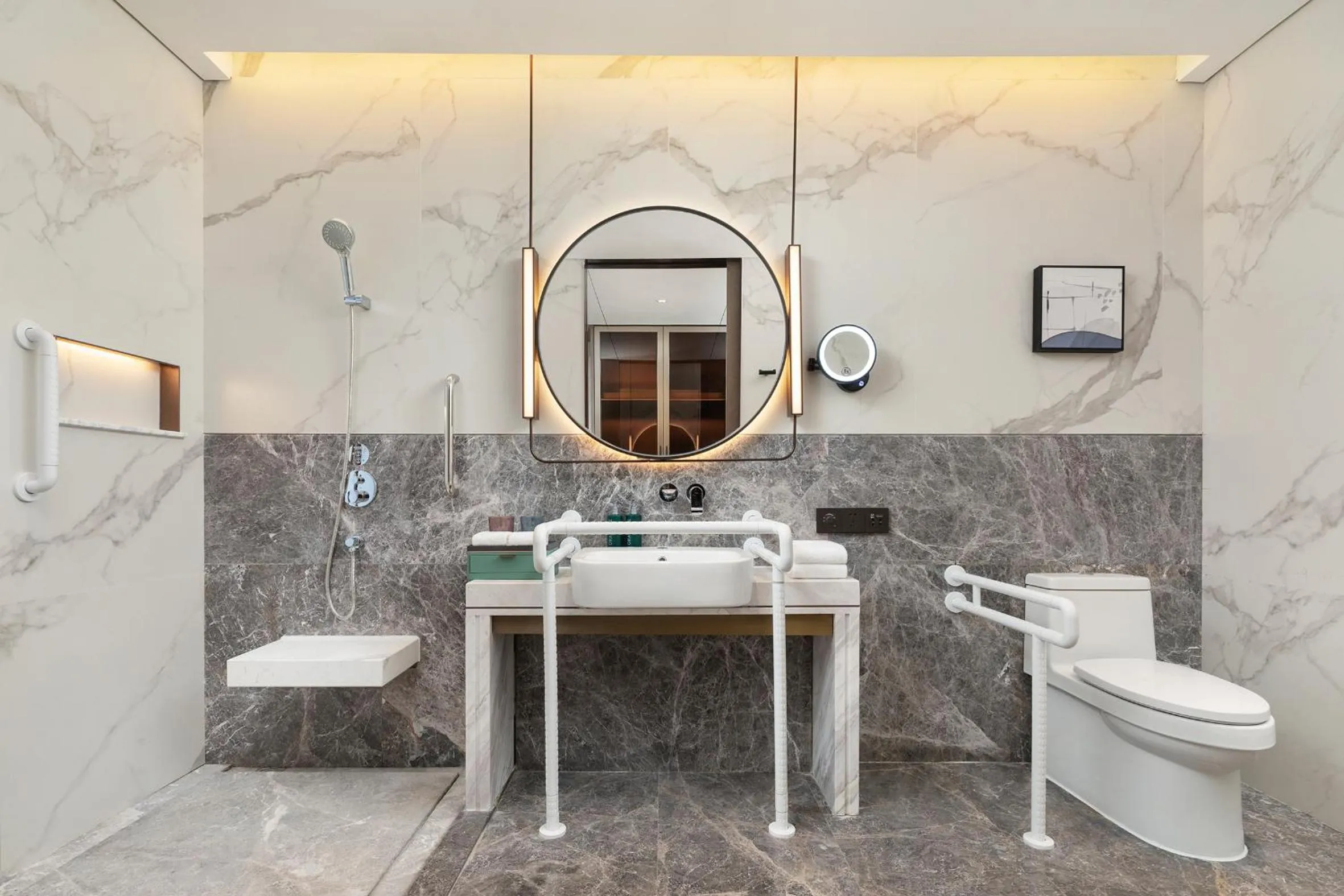 King Room - single occupancy - Mobility Accessible  in Hilton Shaoxing Hotel And Residences