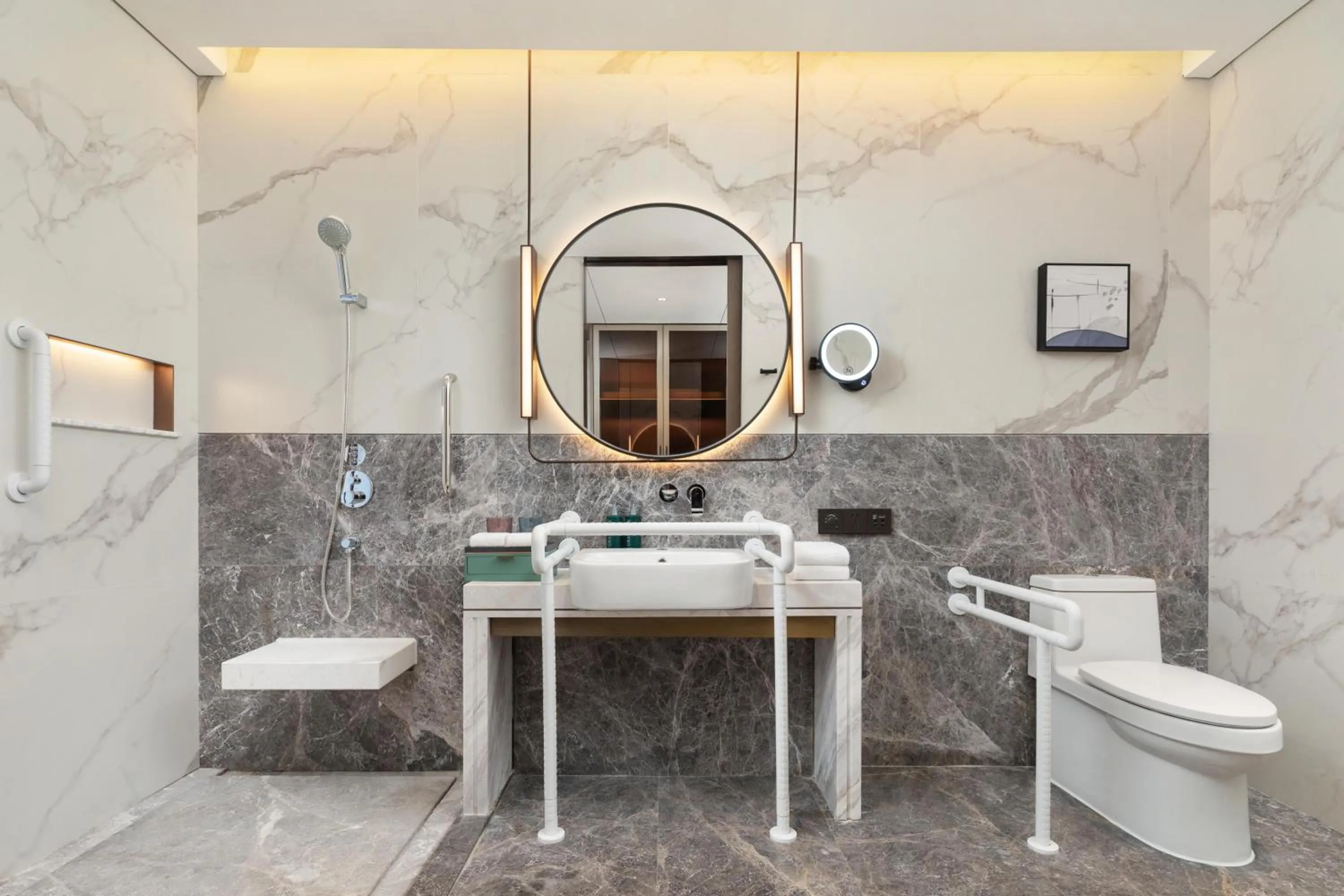 King Room - single occupancy - Mobility Accessible  in Hilton Shaoxing Hotel And Residences