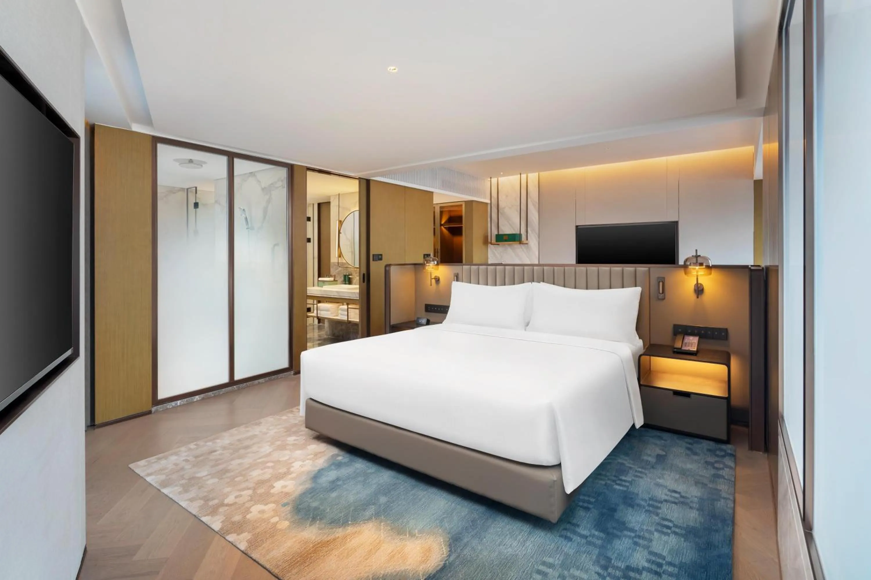One-Bedroom King Suite in Hilton Shaoxing Hotel And Residences