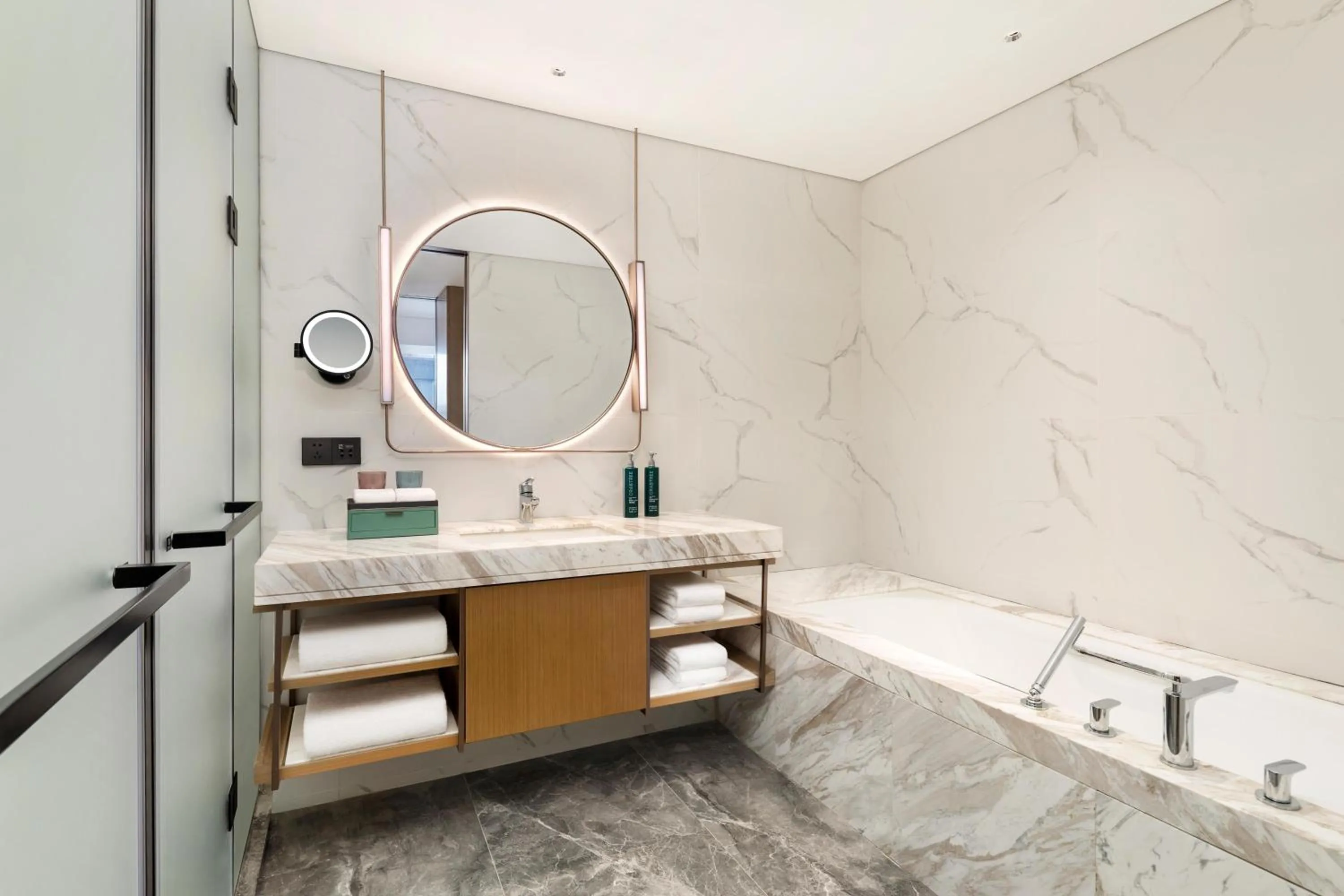 Bathroom in Hilton Shaoxing Hotel And Residences