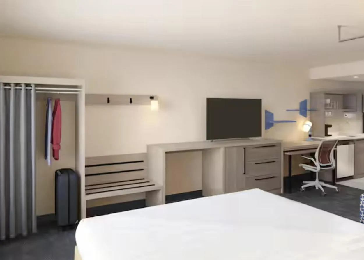 Bed in Home2 Suites By Hilton Winchester