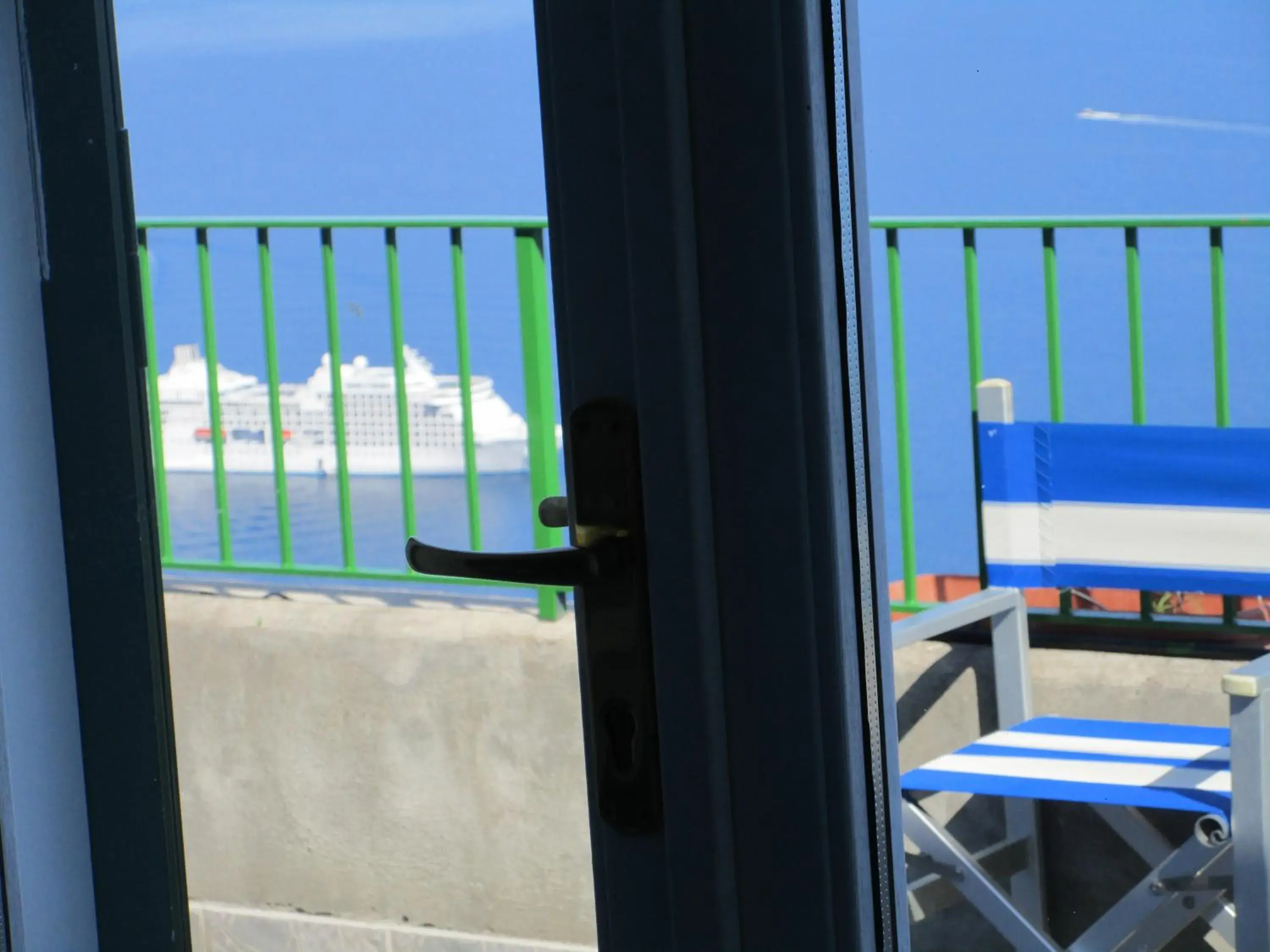 Triple Room with Terrace and Sea View in Residenza Gennaro Triple Room with Terrace and Sea View in Residenza Gennaro