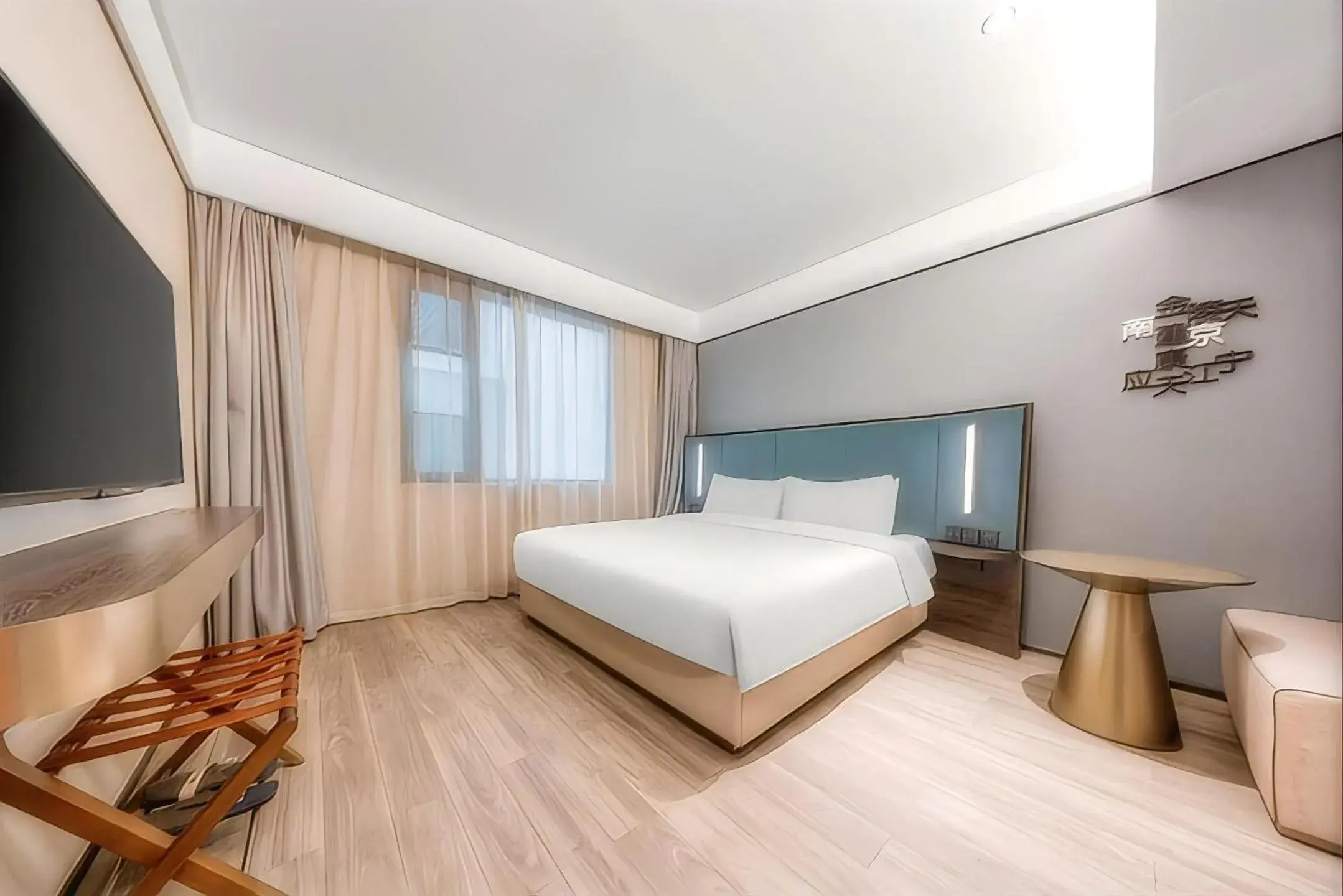Superior Double Room - interior View in Manxin Hotel Nanjing Confucius Temple Superior Double Room - interior View in Manxin Hotel Nanjing Confucius Temple