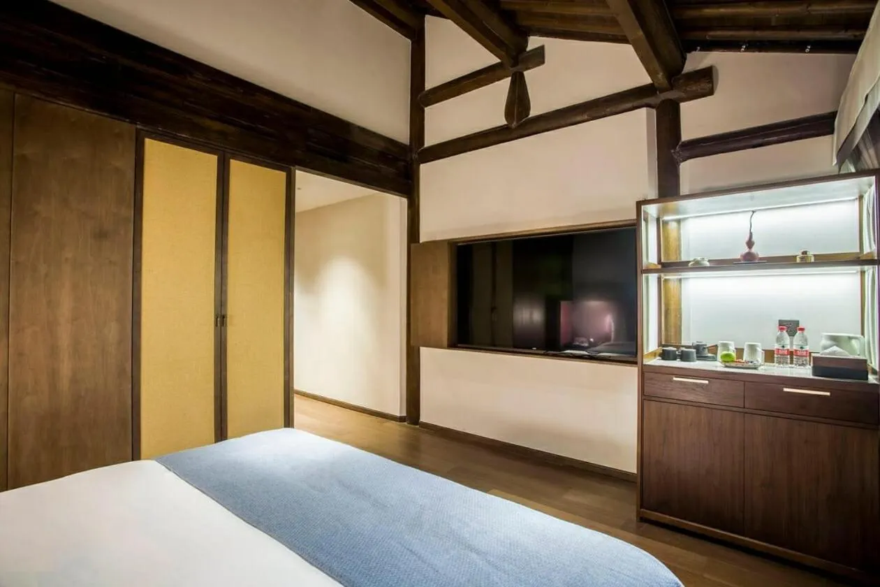 Blossom Hill Nanjing Laomendong - Zhuqueli