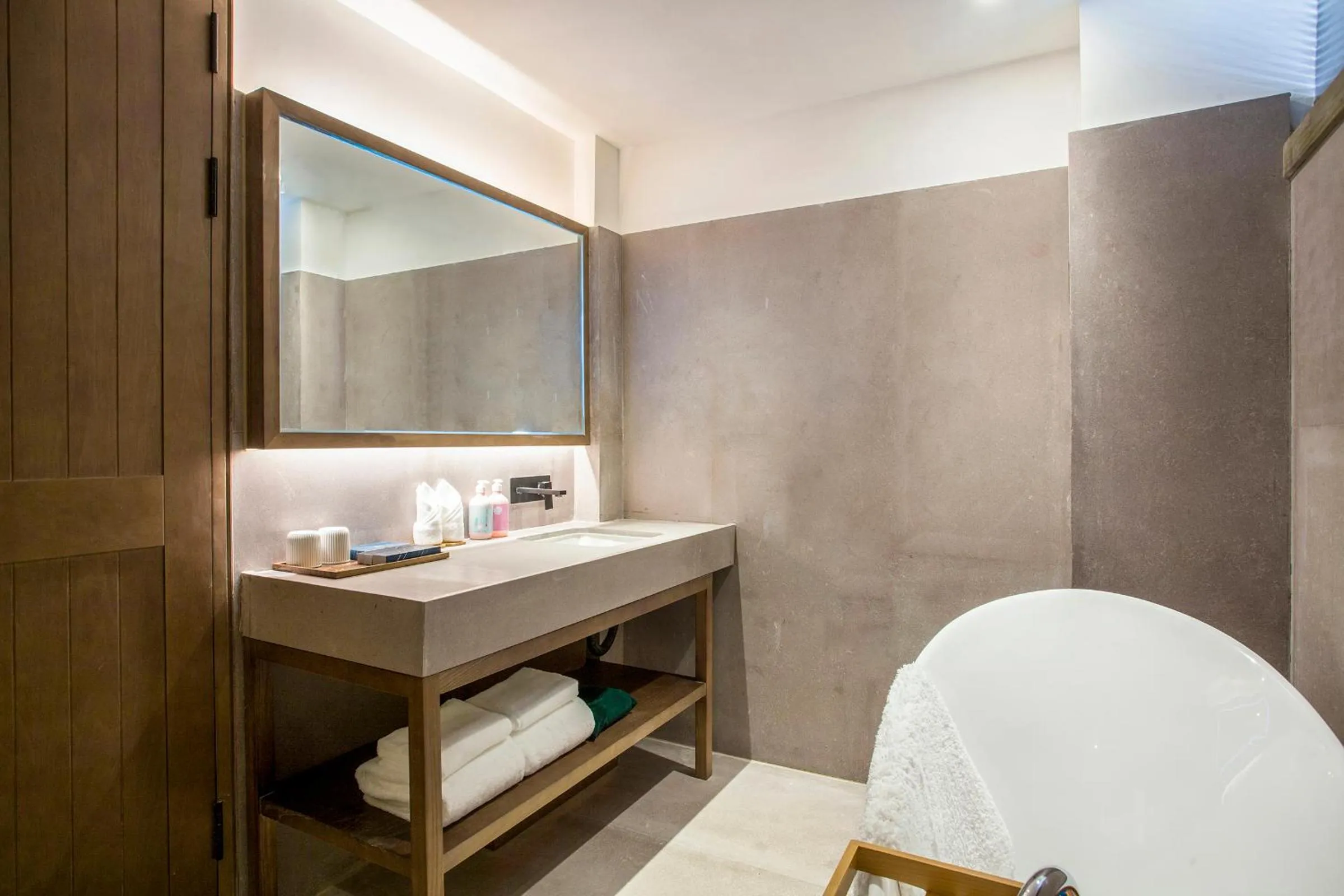 King Room with View in Blossom Hill Nanjing Laomendong - Zhuqueli