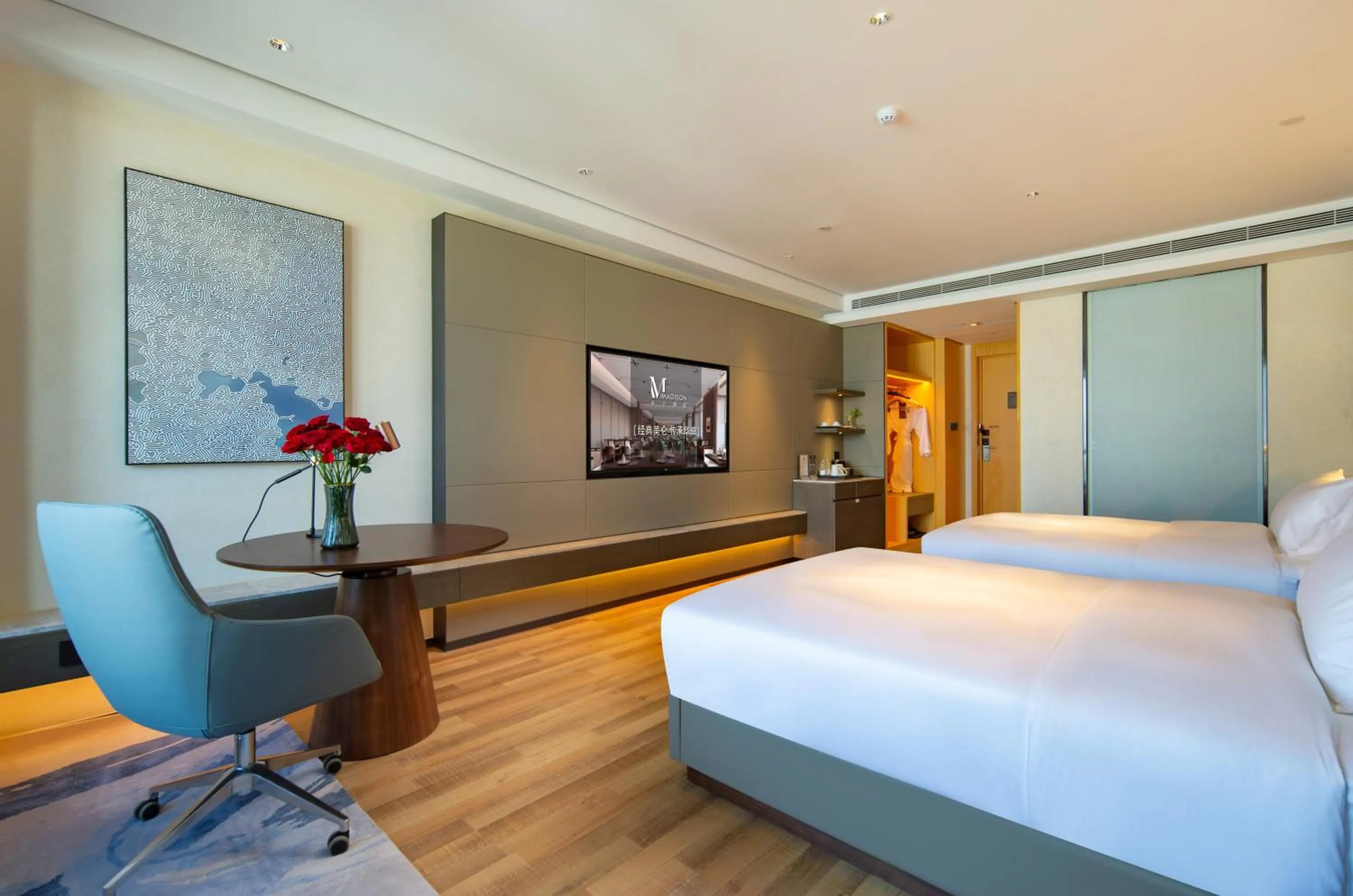 Madison Hotel Qingdao West Coast City Balcony