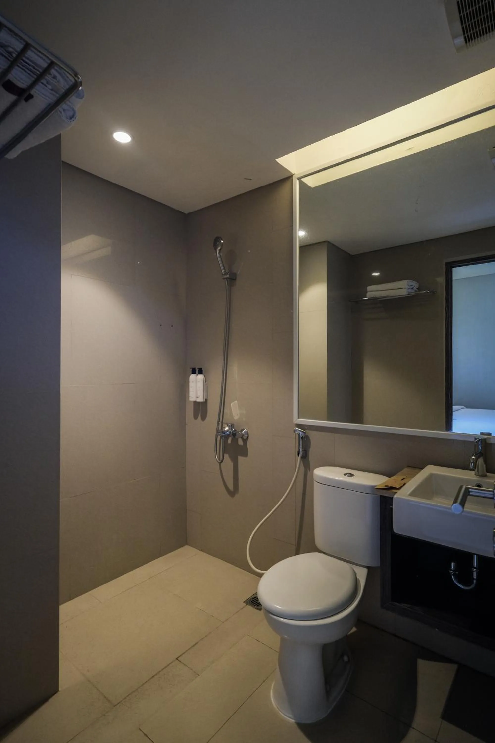 Bathroom in Clove Hotel Bandung