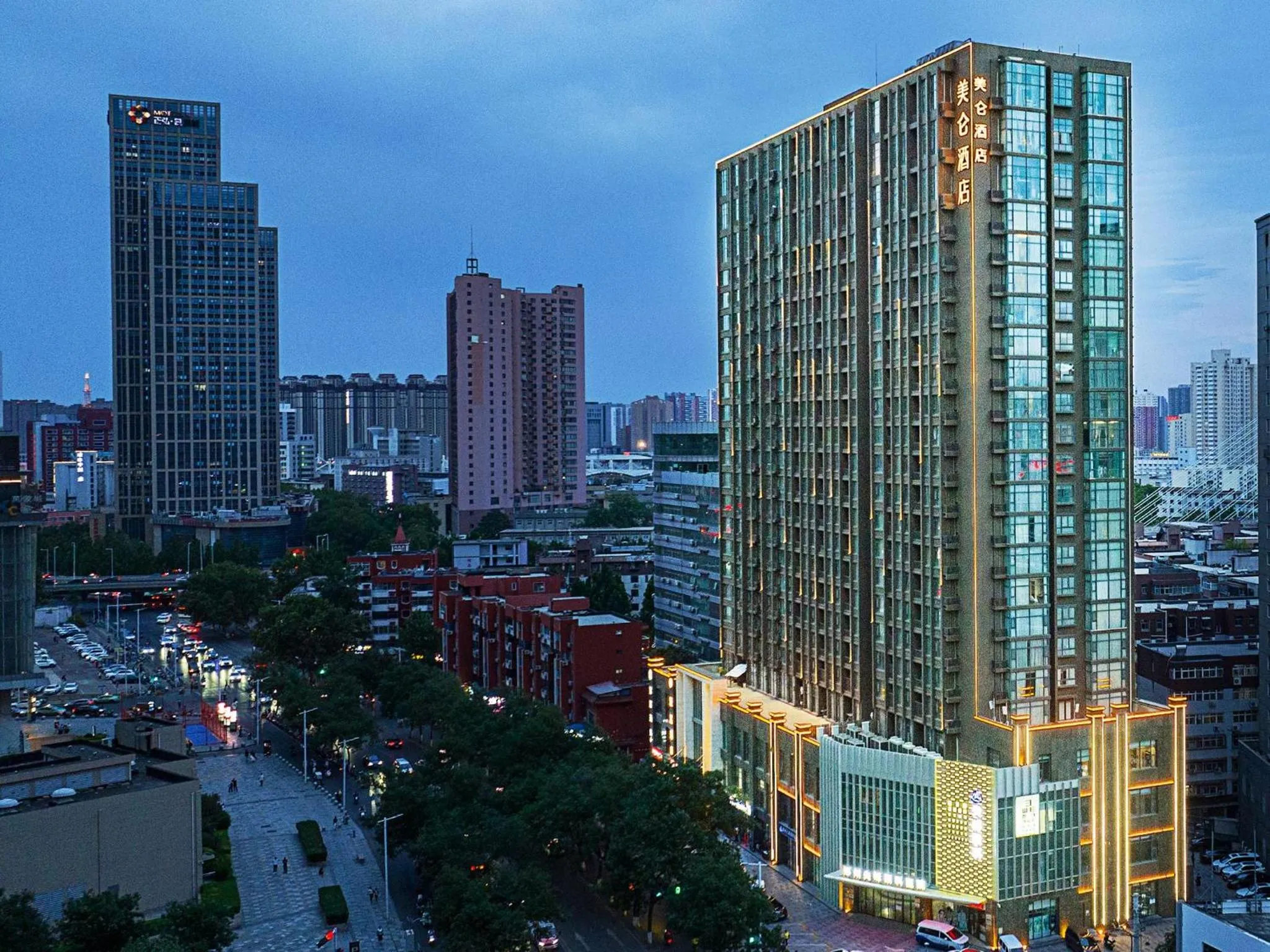 Madison Hotel Zhengzhou Erqi Square