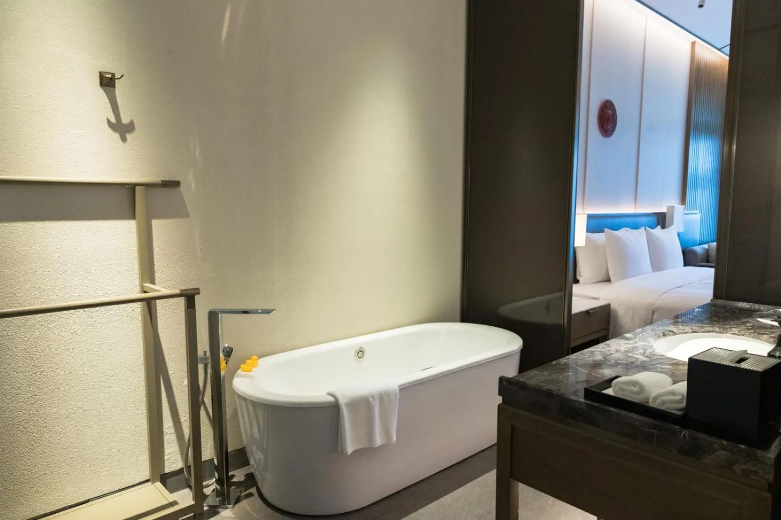 Deluxe Double Room with Garden View in Steigenberger Hotel Chongqing