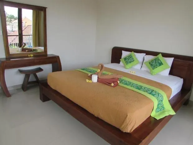 Bed in Merthayasa Bungalow 2