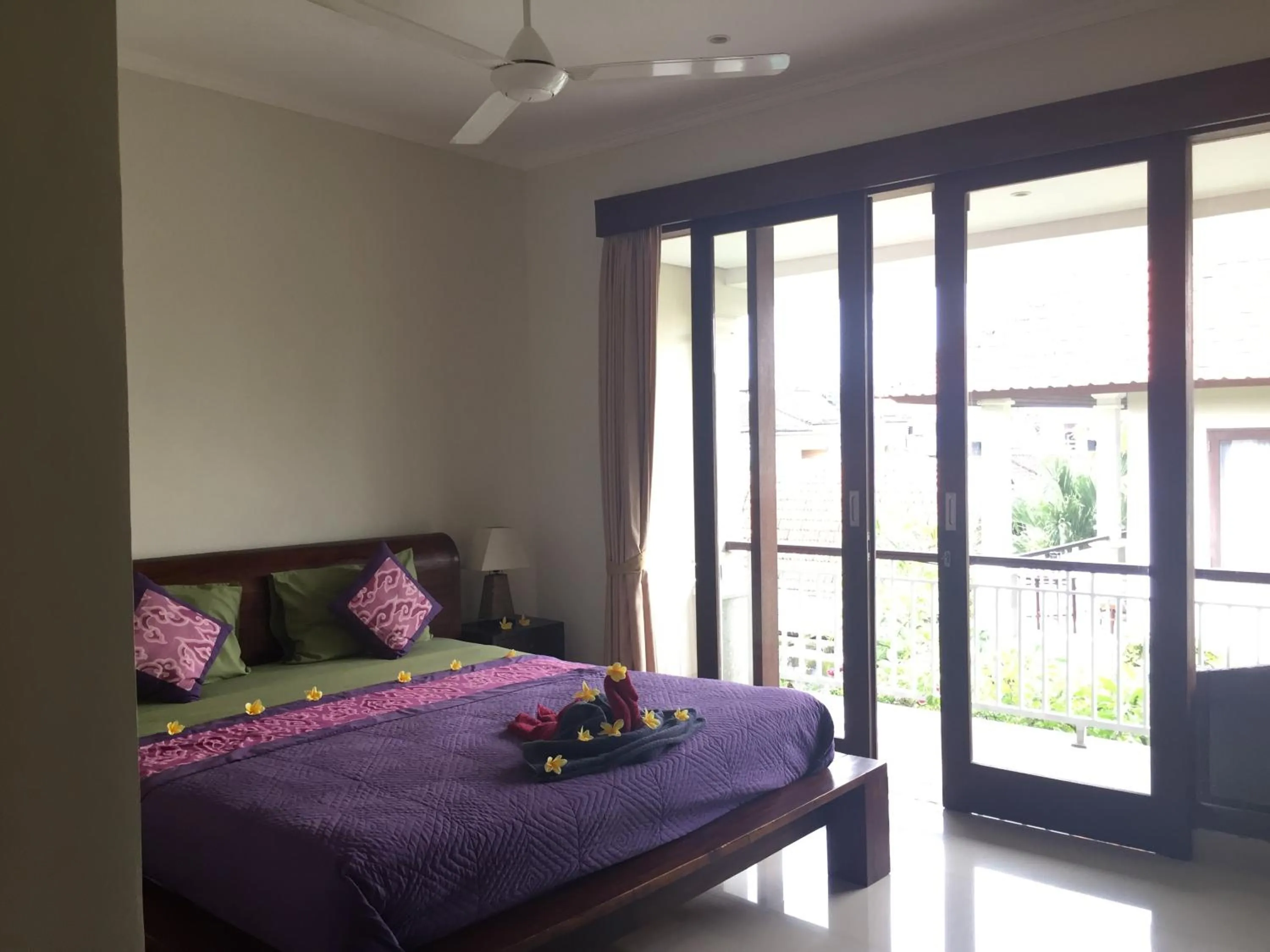 Bed in Merthayasa Bungalow 2