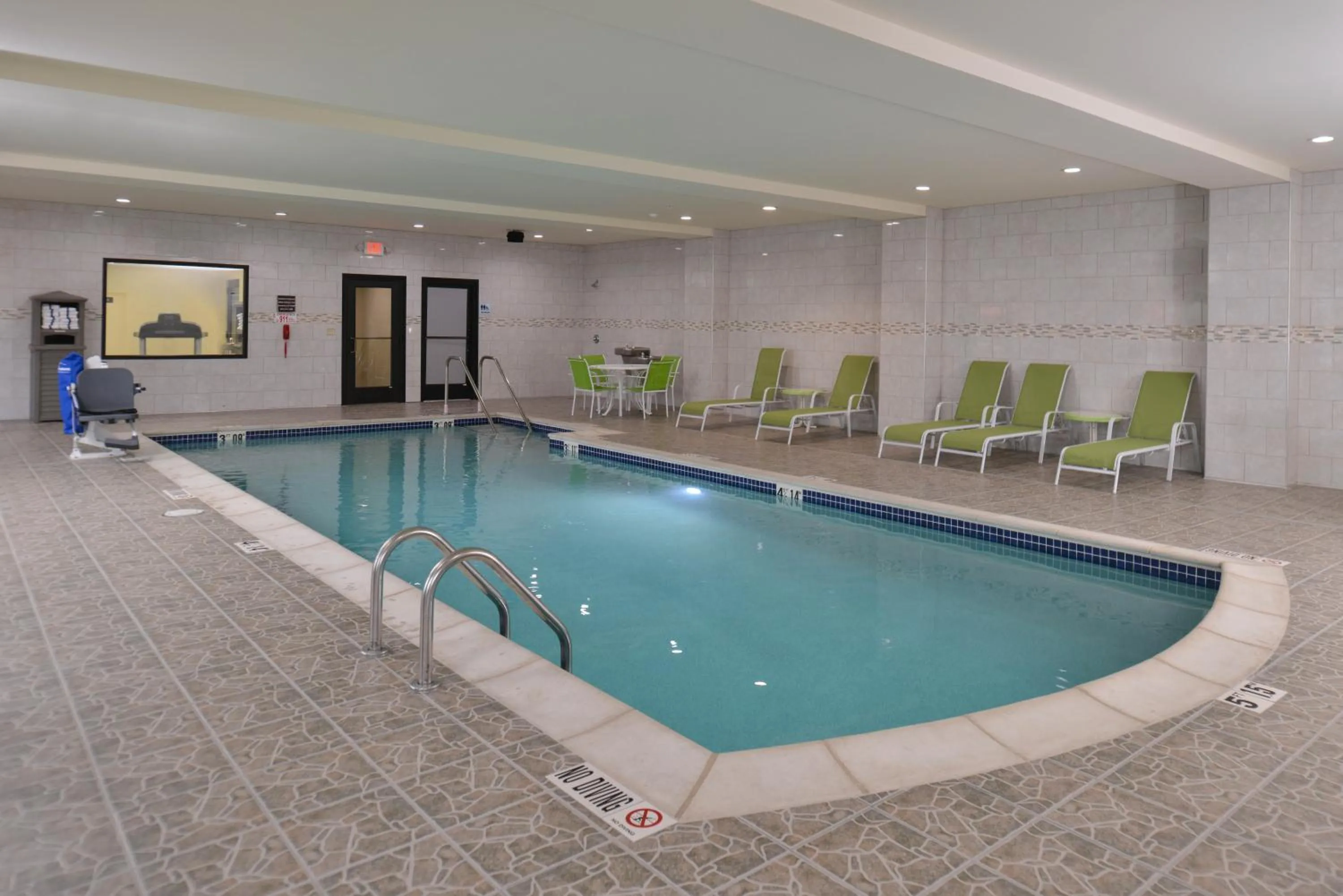Swimming pool in Holiday Inn Express & Suites Dearborn SW - Detroit Area by IHG