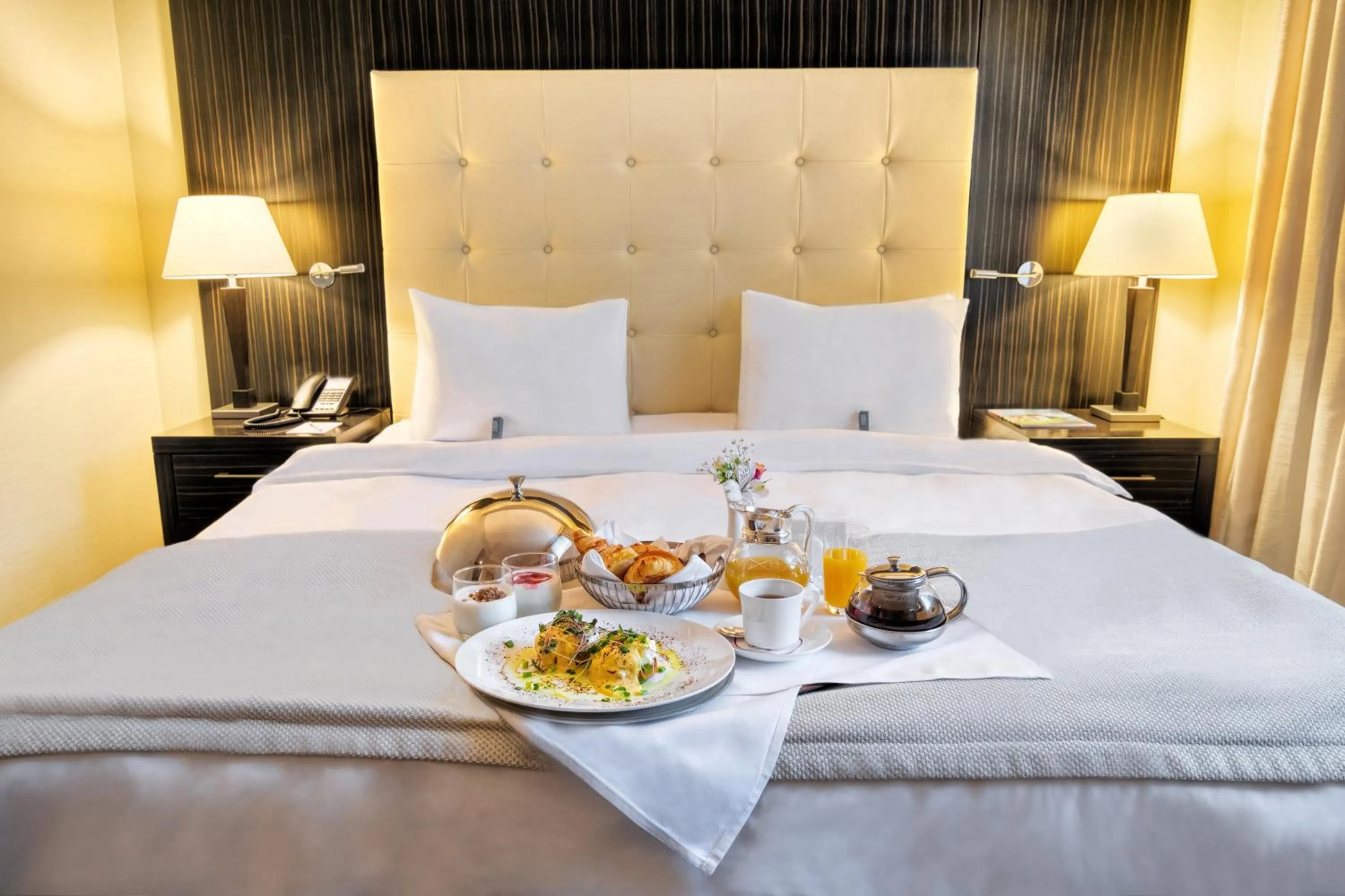 Photo of the whole room, Bed in Crowne Plaza - Borjomi by IHG