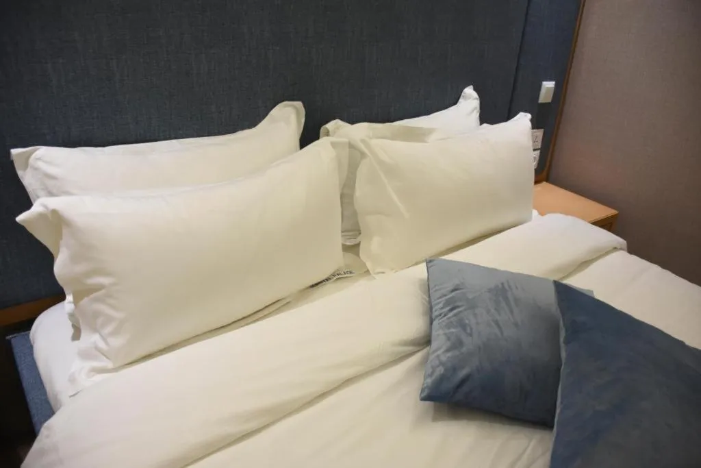 Bed in Hotel Royal Palace