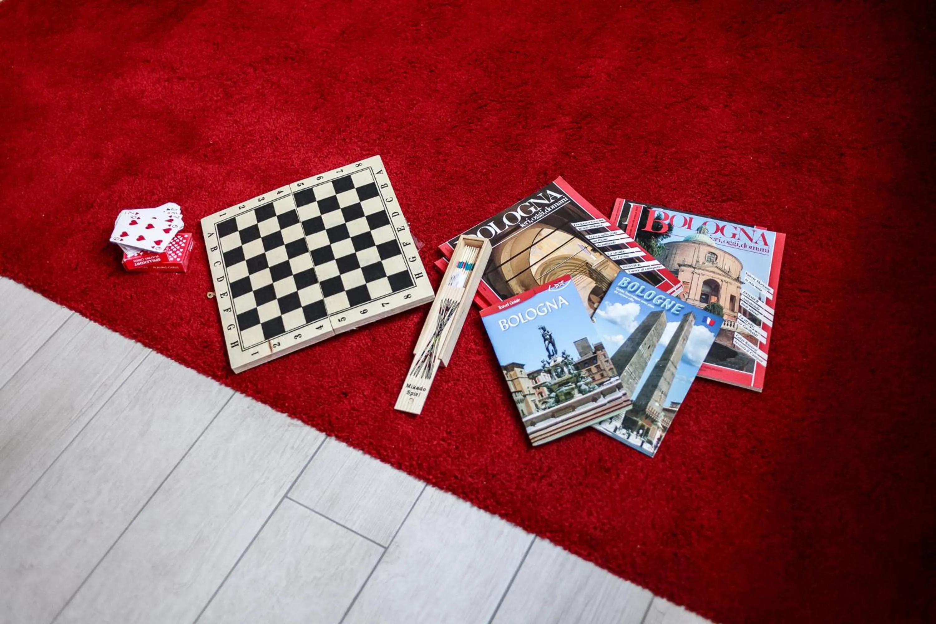 Entertainment in Bologna Suite