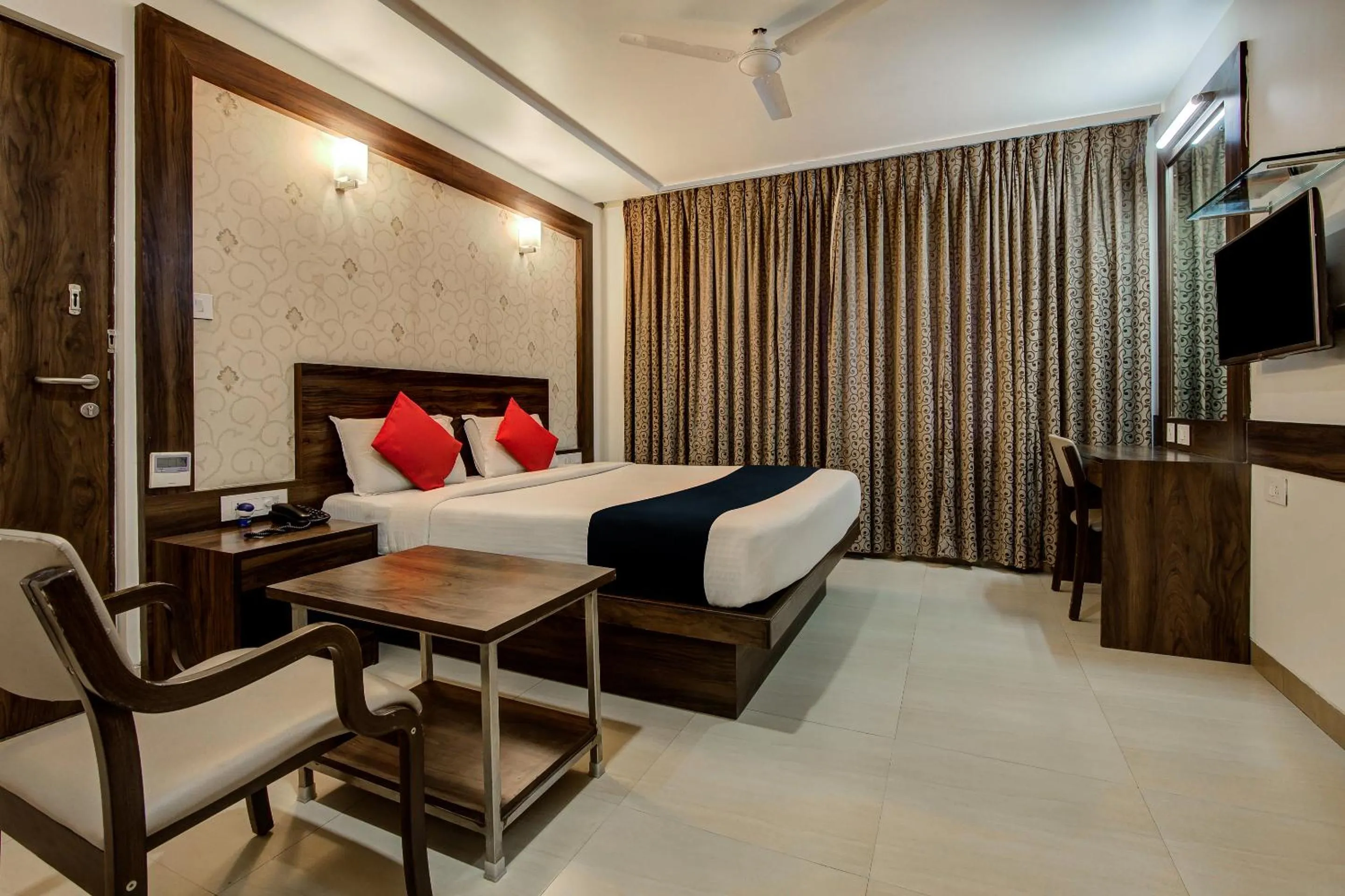 Photo of the whole room, Bed in MySpace Hotels Silverstar