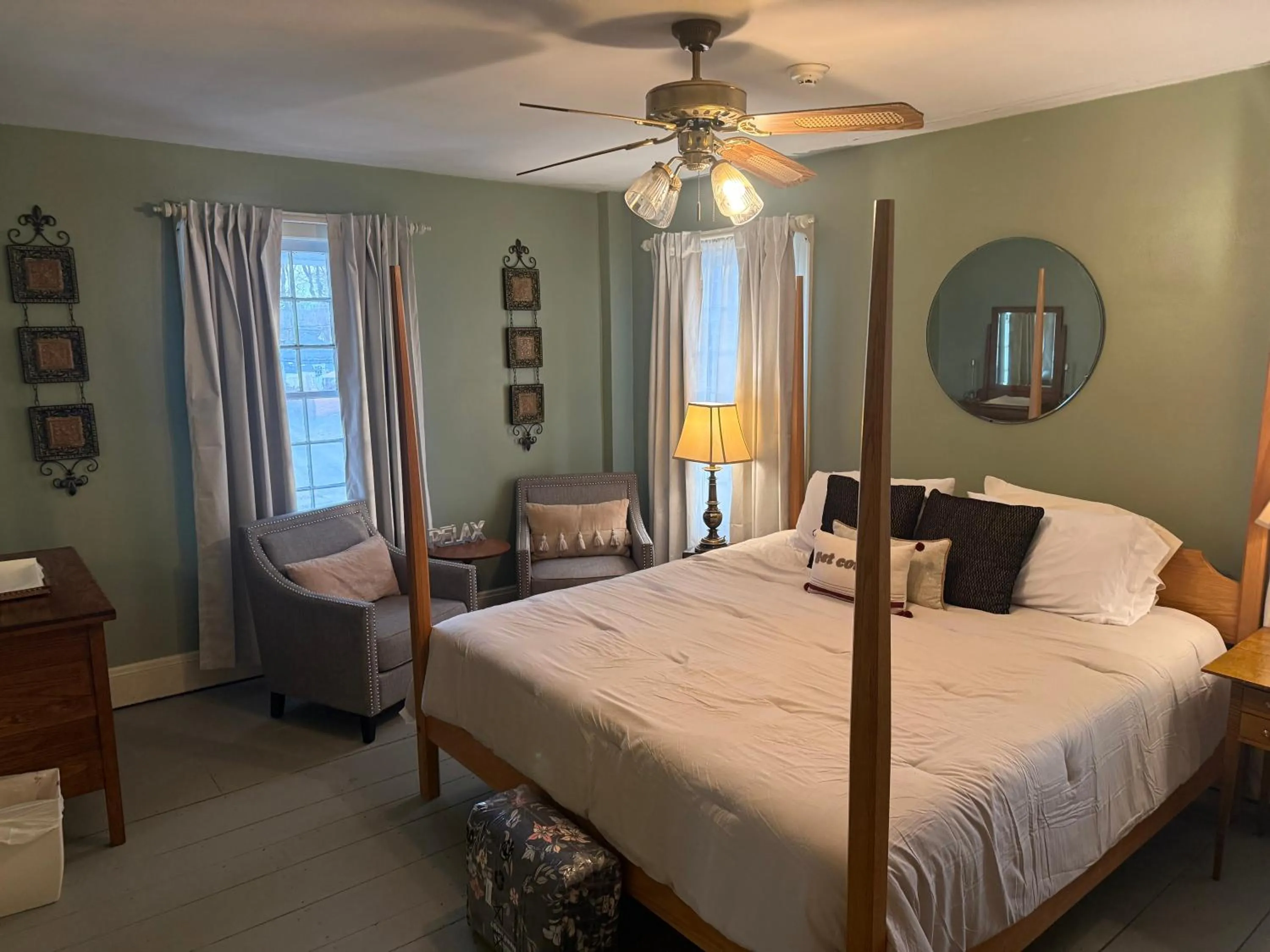 Historic Rider's Inn