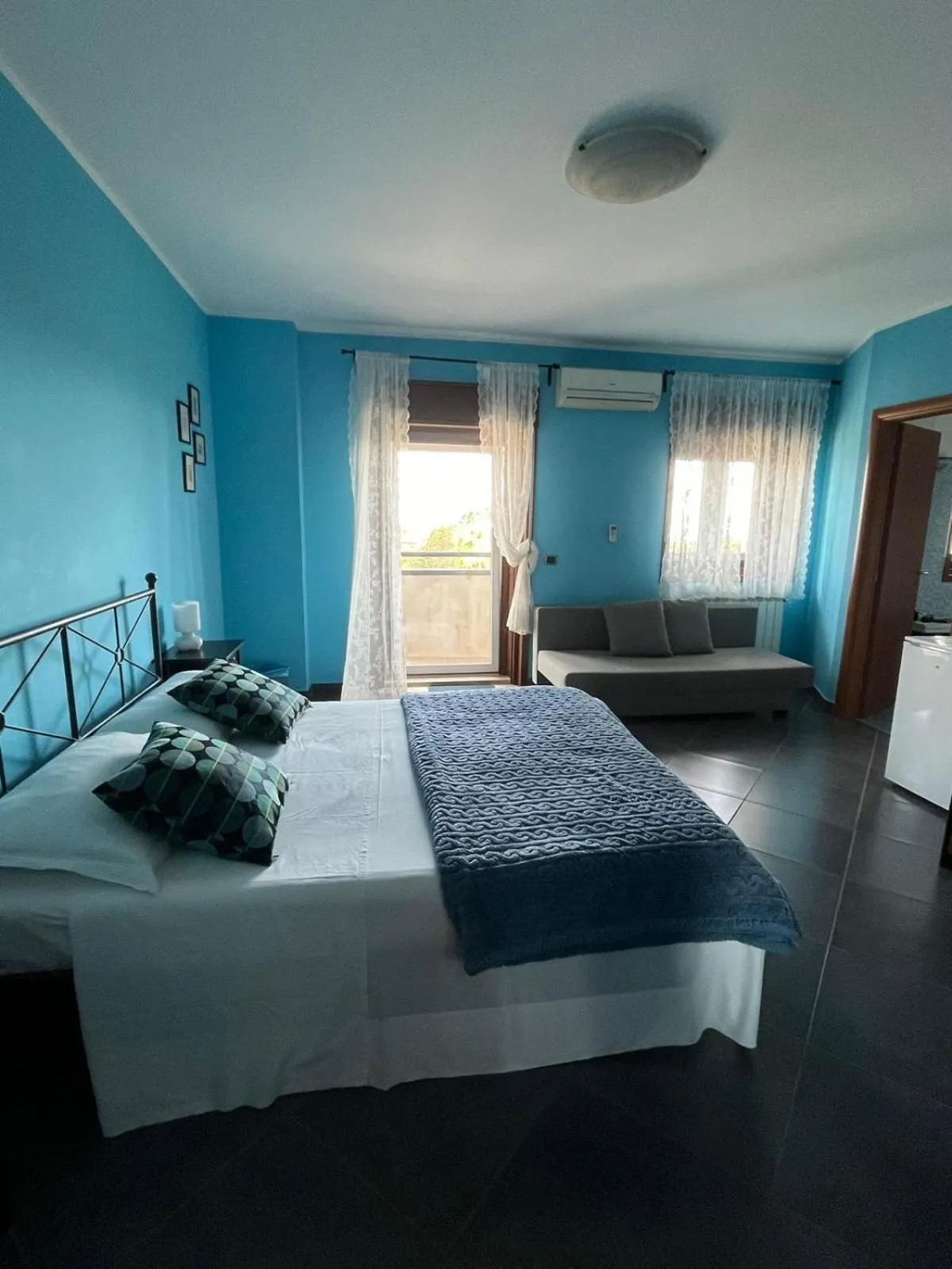 Photo of the whole room, Bed in B&B Terrazza dell'Etna