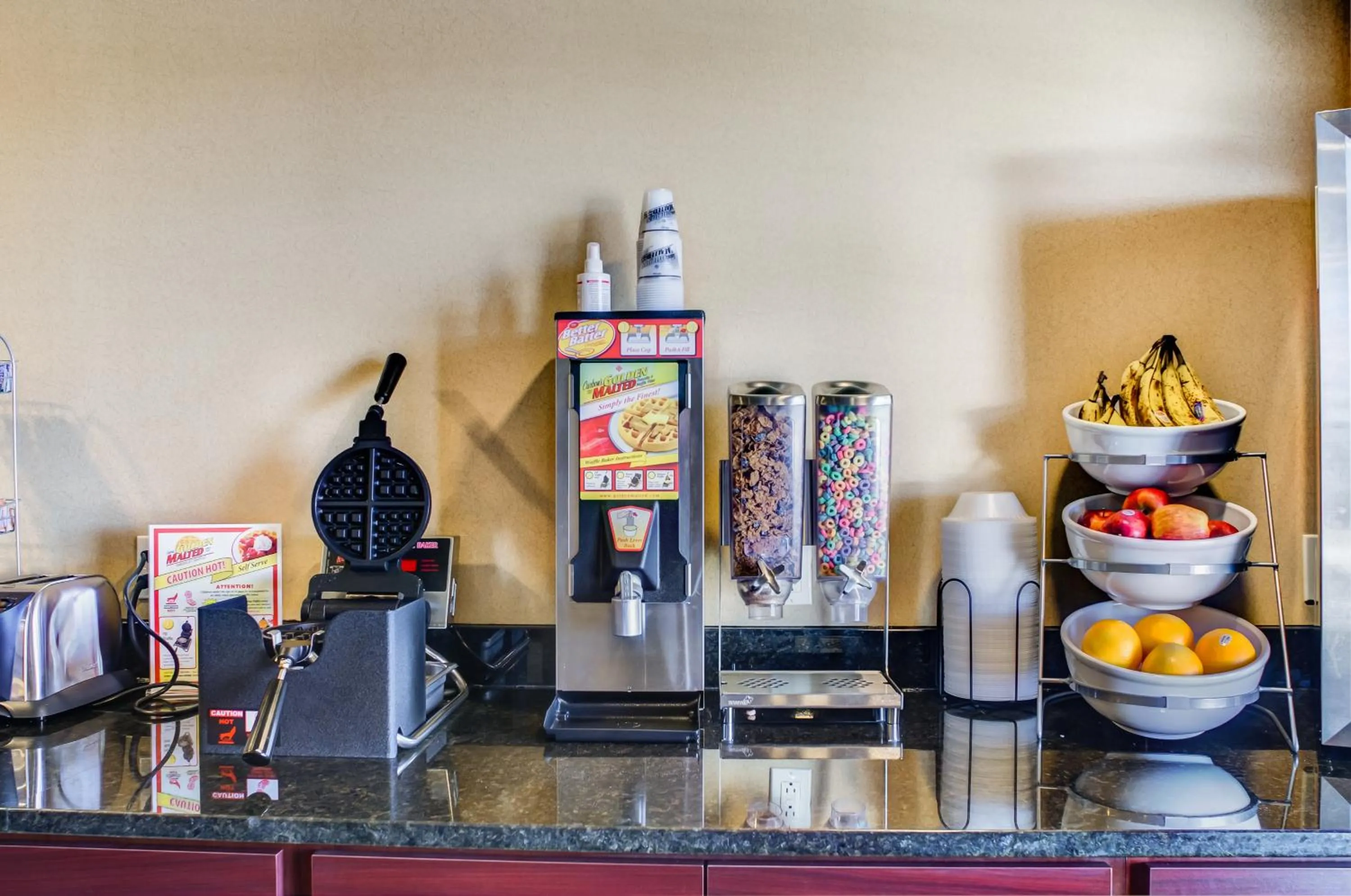 Food in Castle Rock Inn & Suites - Quinter