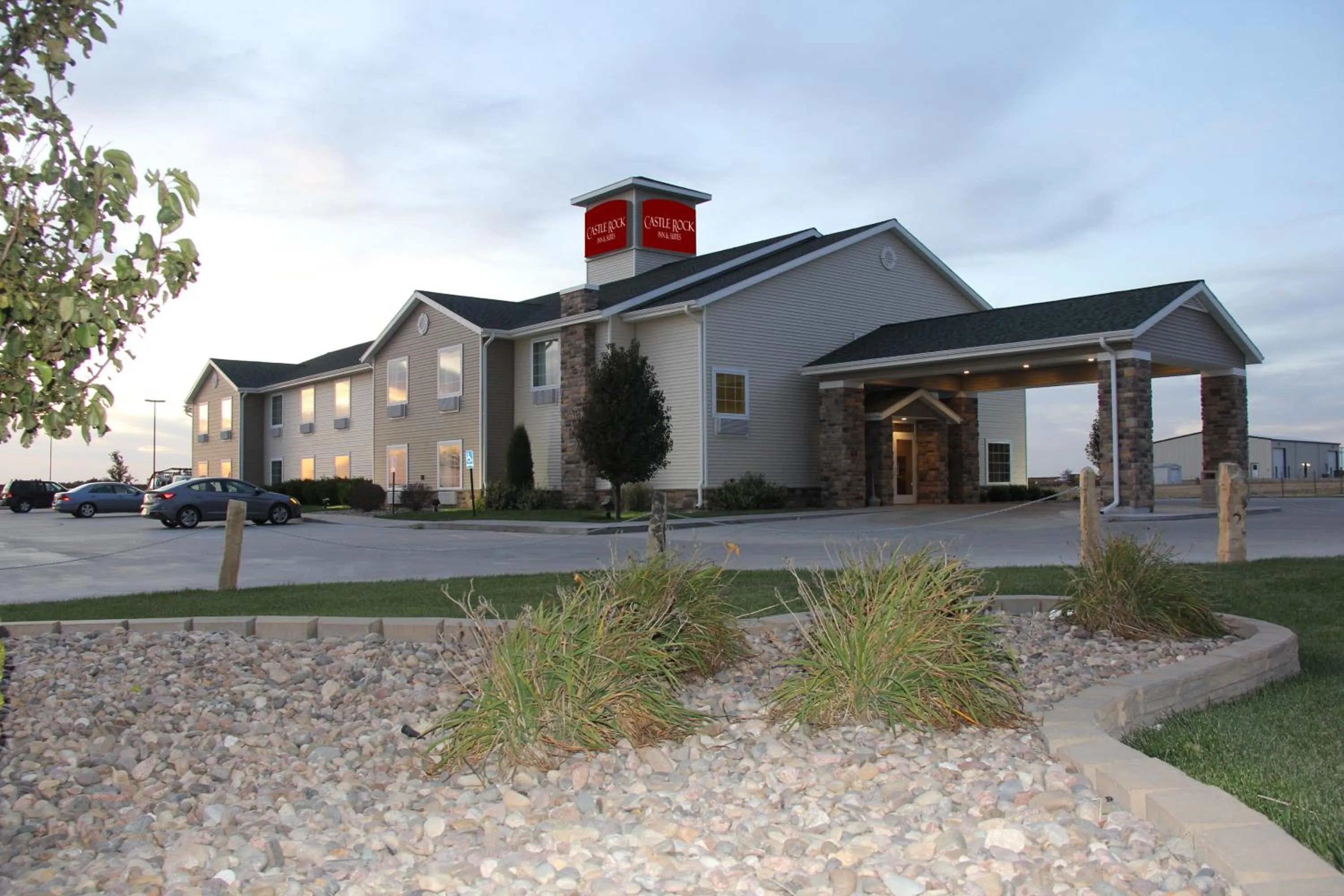 Castle Rock Inn & Suites - Quinter