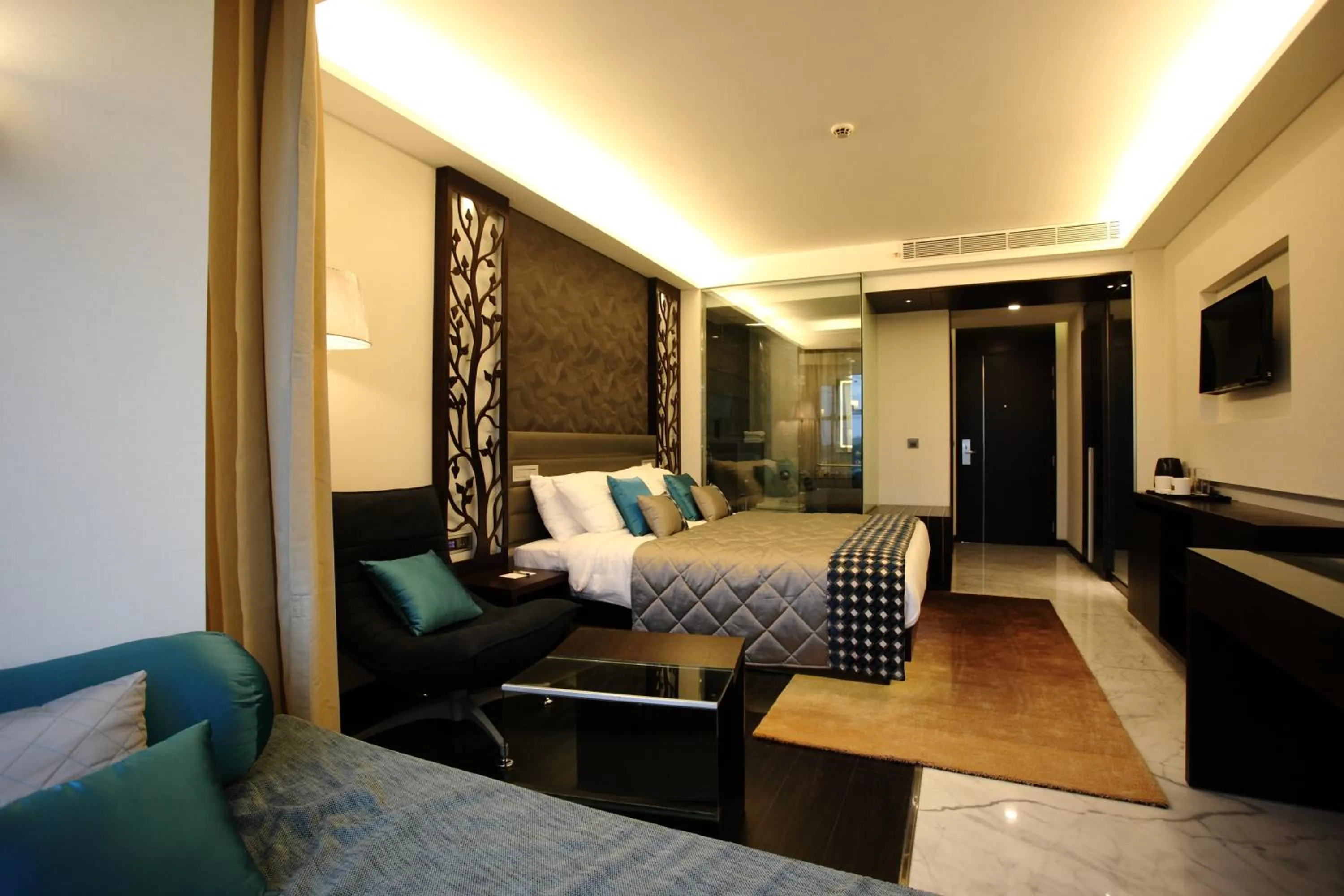 Photo of the whole room, Bed in Country Inn & Suites By Radisson, Bengaluru Hebbal Road