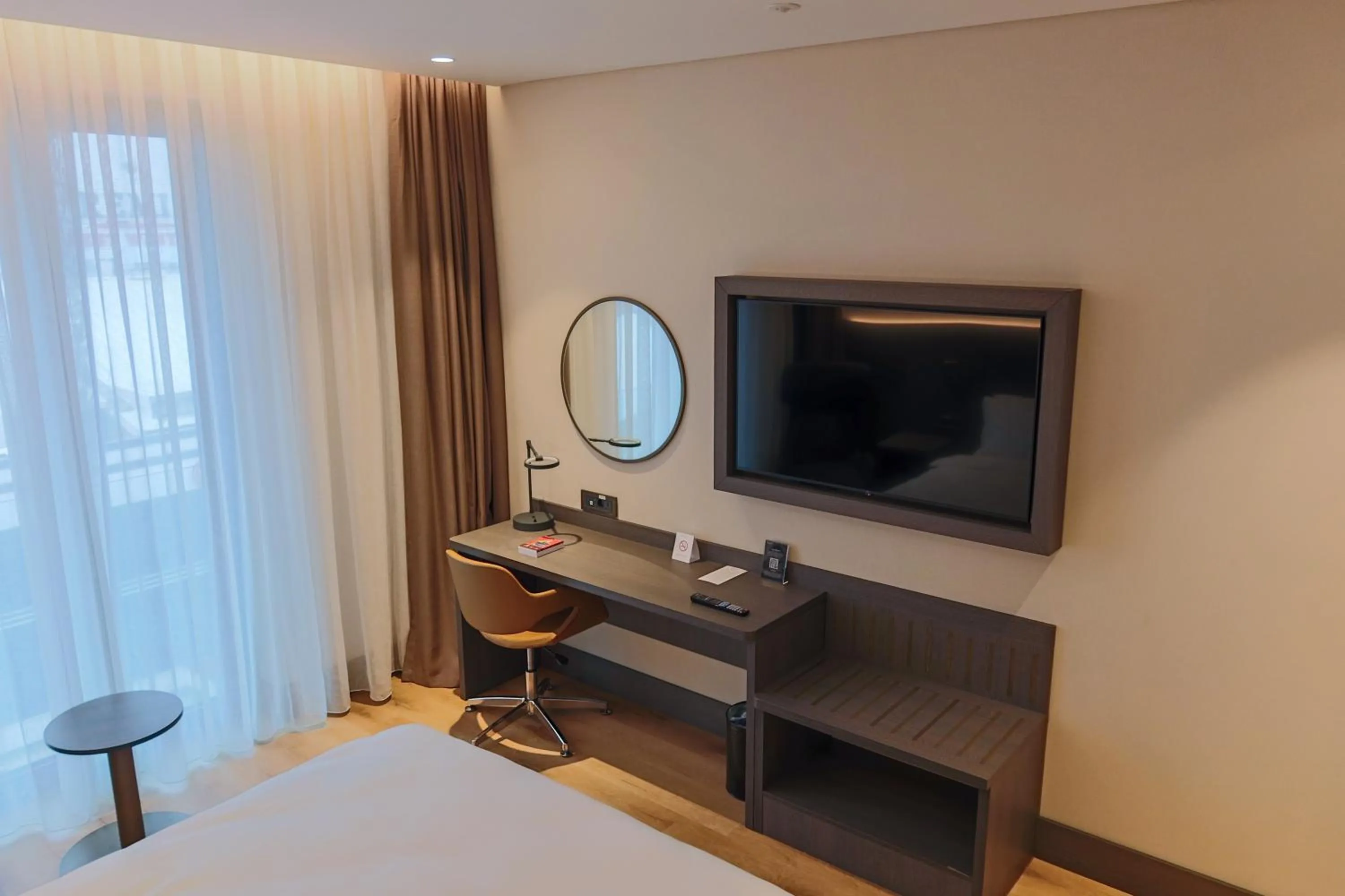 TV and multimedia, Bed in Ramada by Wyndham Arnavutkoy