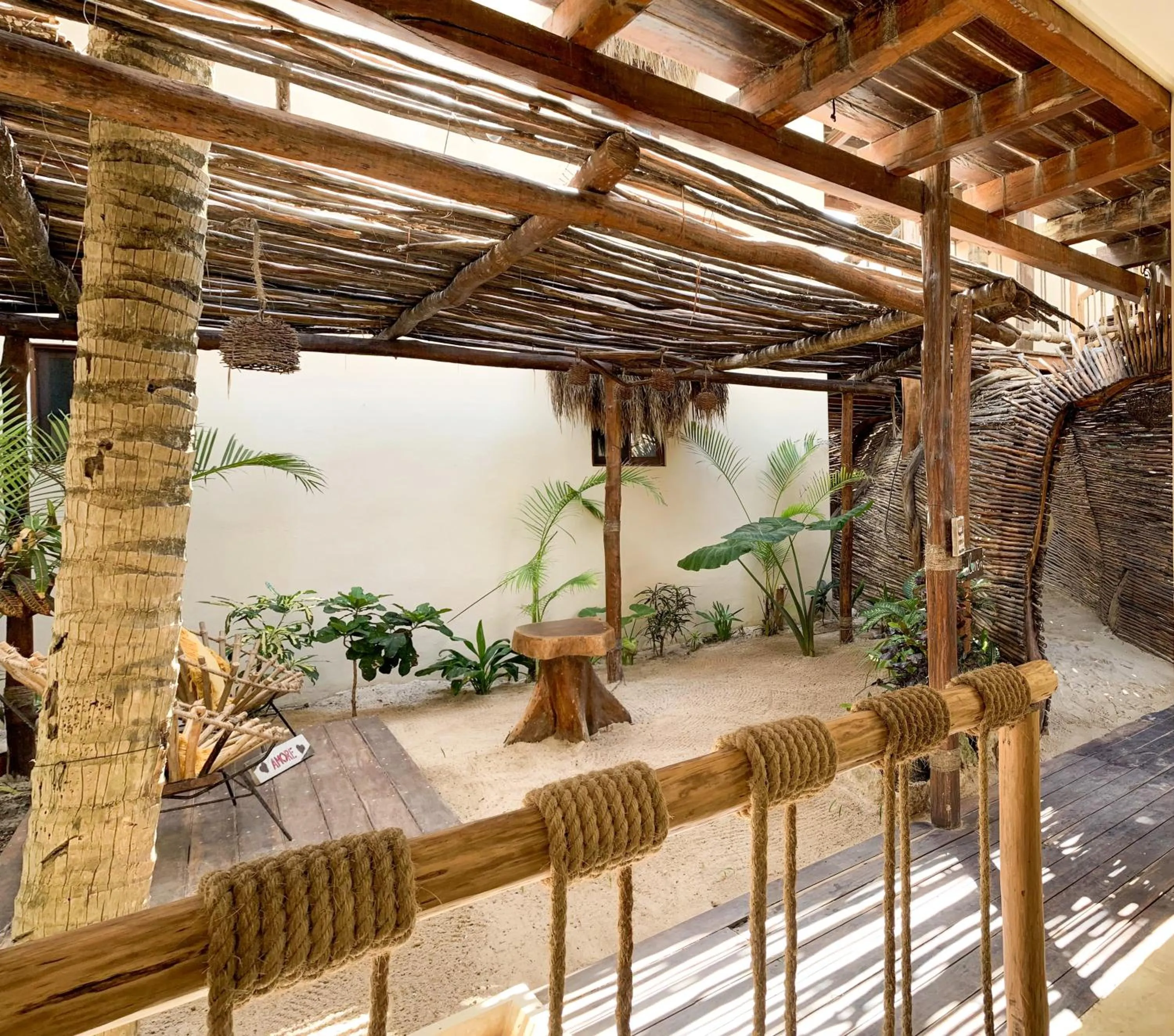 Garden in Dune Boutique Hotel located at the party zone